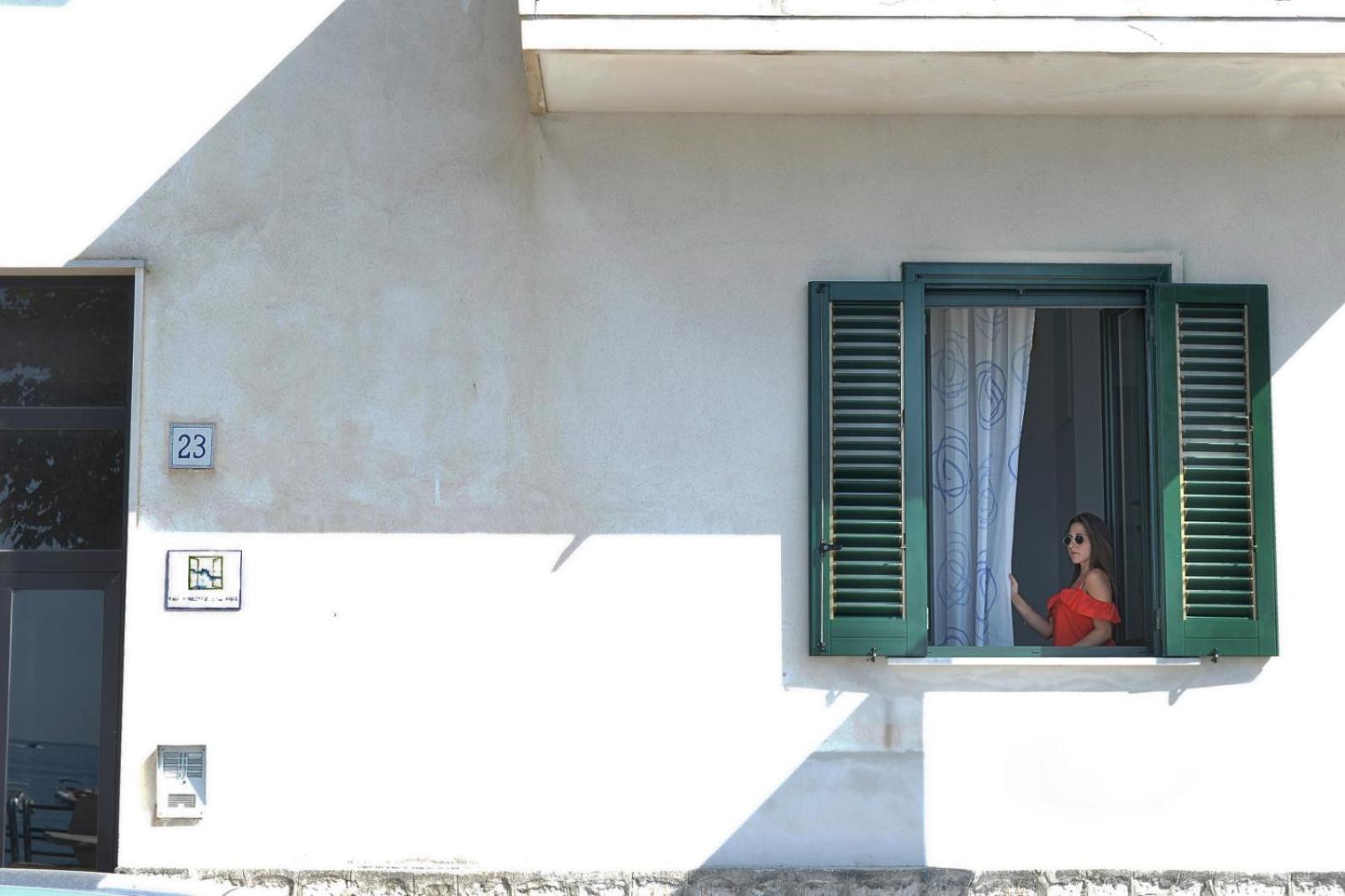Studio with Side Sea View - Photo 9