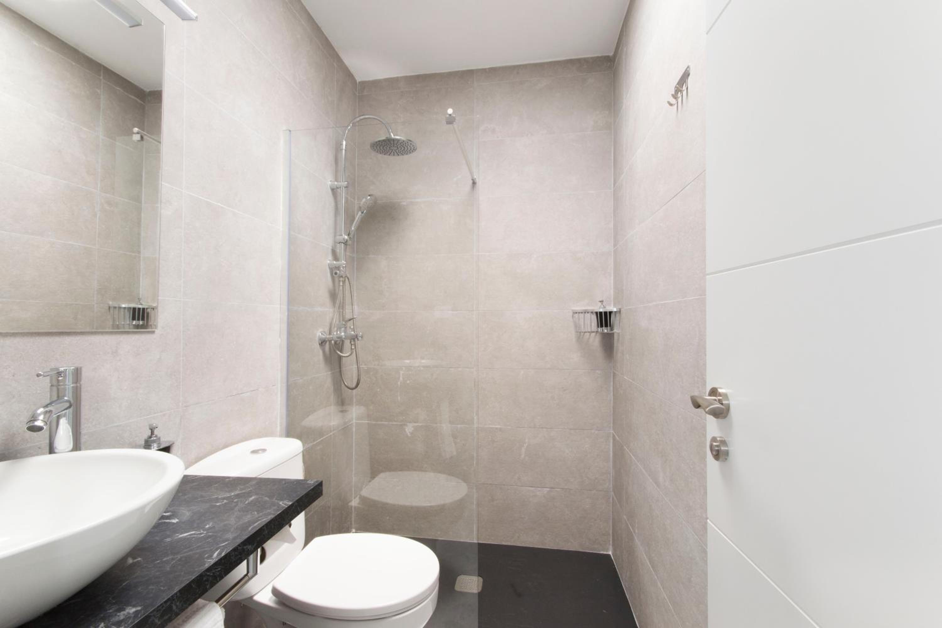 One-Bedroom House - Photo 15