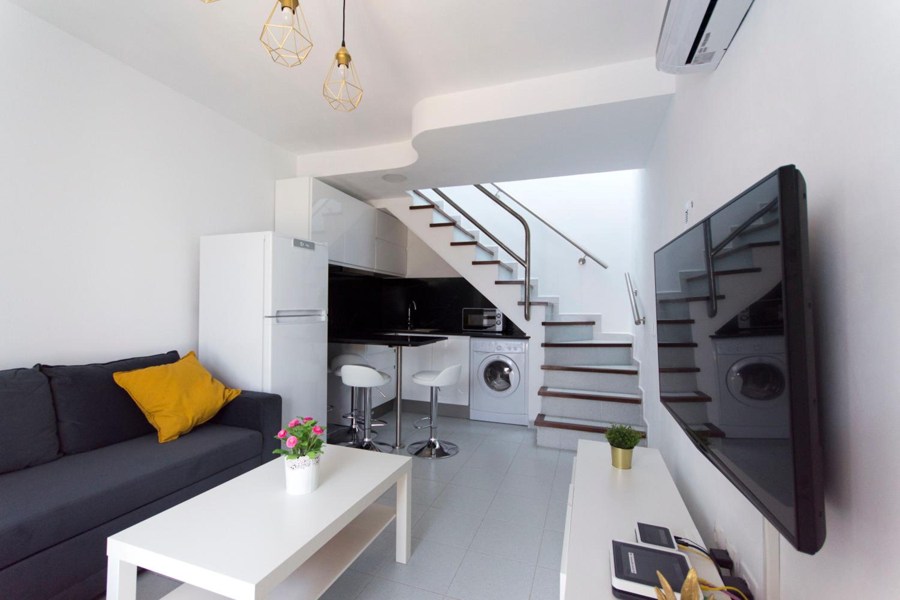 One-Bedroom House - Photo 19