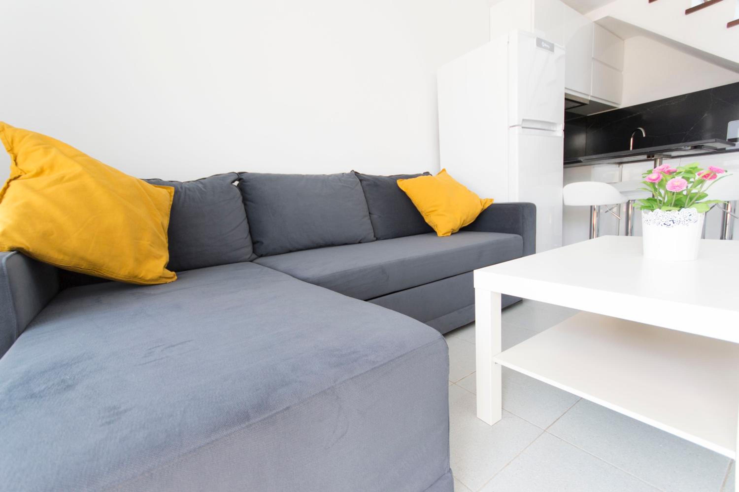 One-Bedroom House - Photo 20