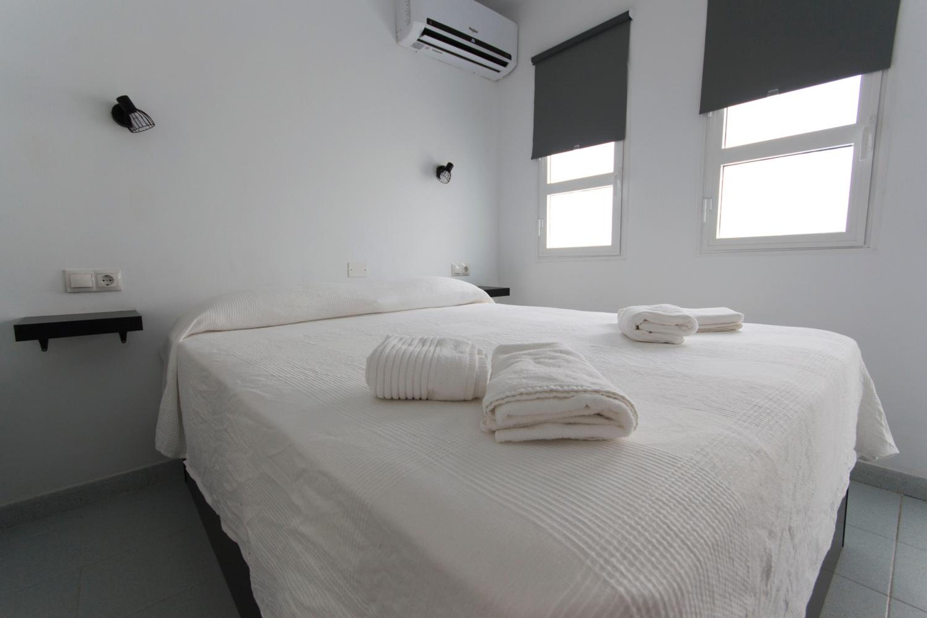 One-Bedroom House - Photo 12