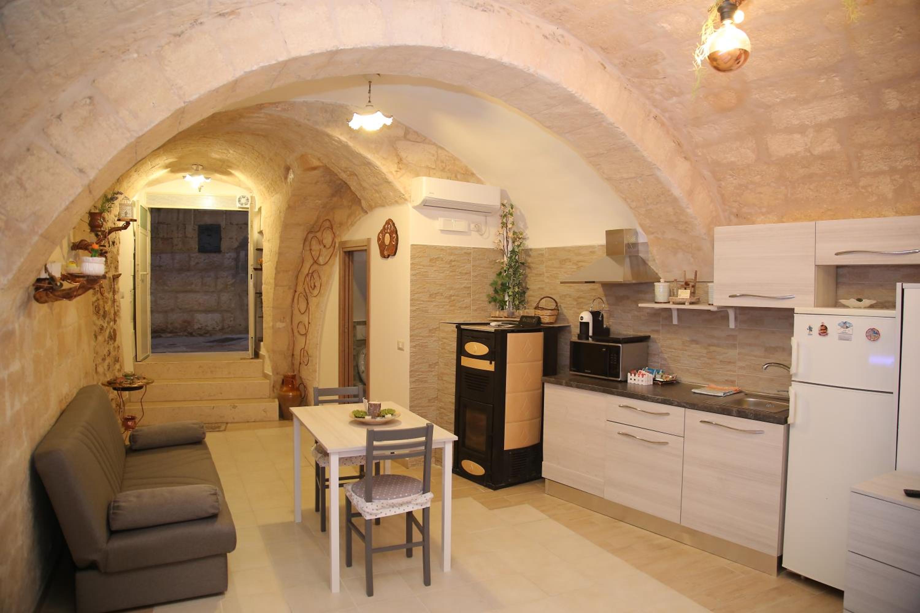 Family Studio - Photo 18