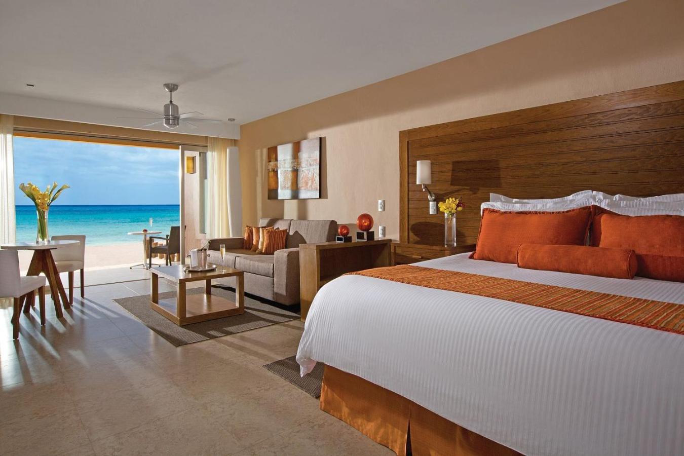 Preferred Club Junior Suite Beach Front King