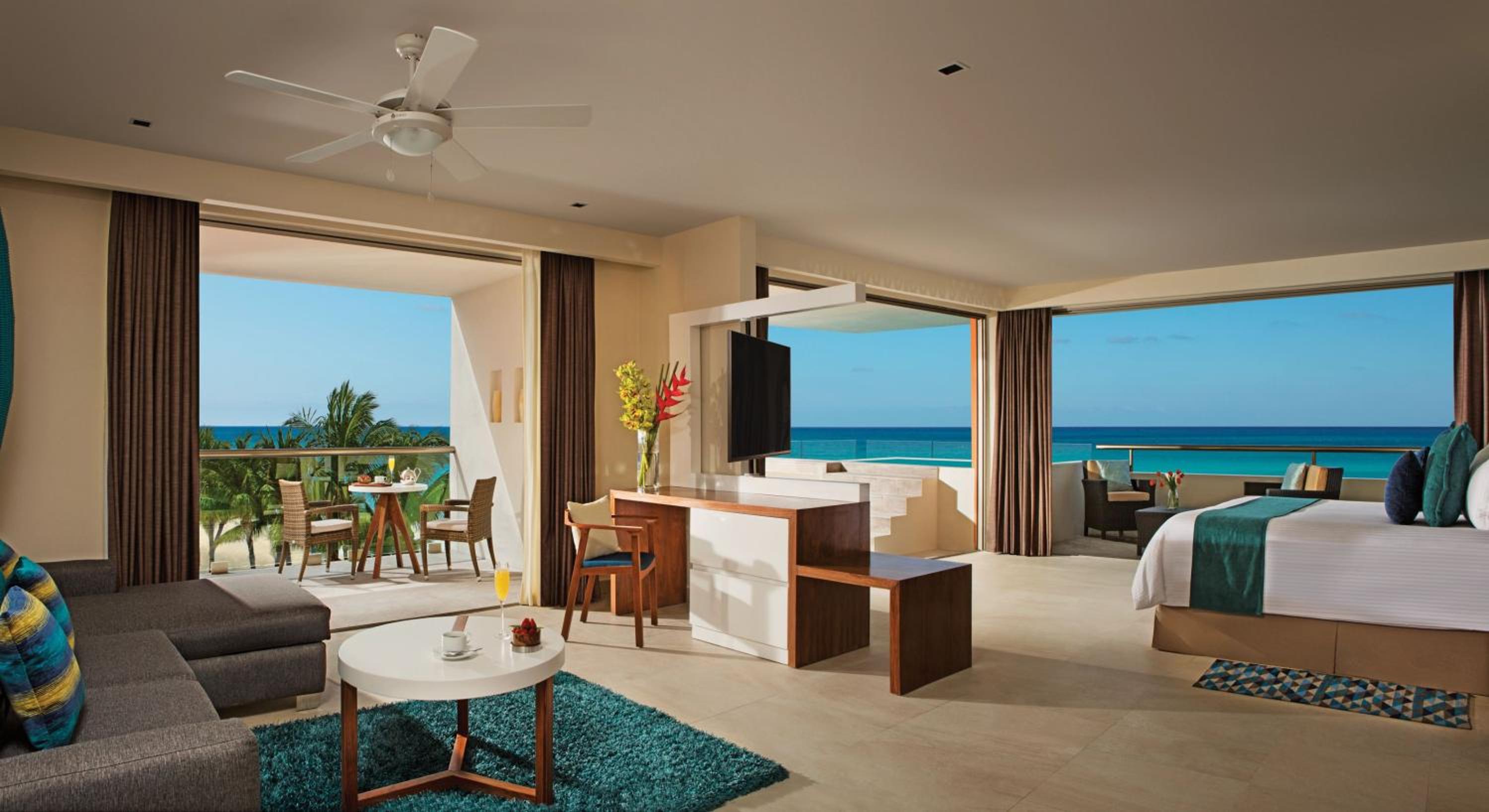 Preferred Club Junior Suite Ocean Front Plunge Pool King