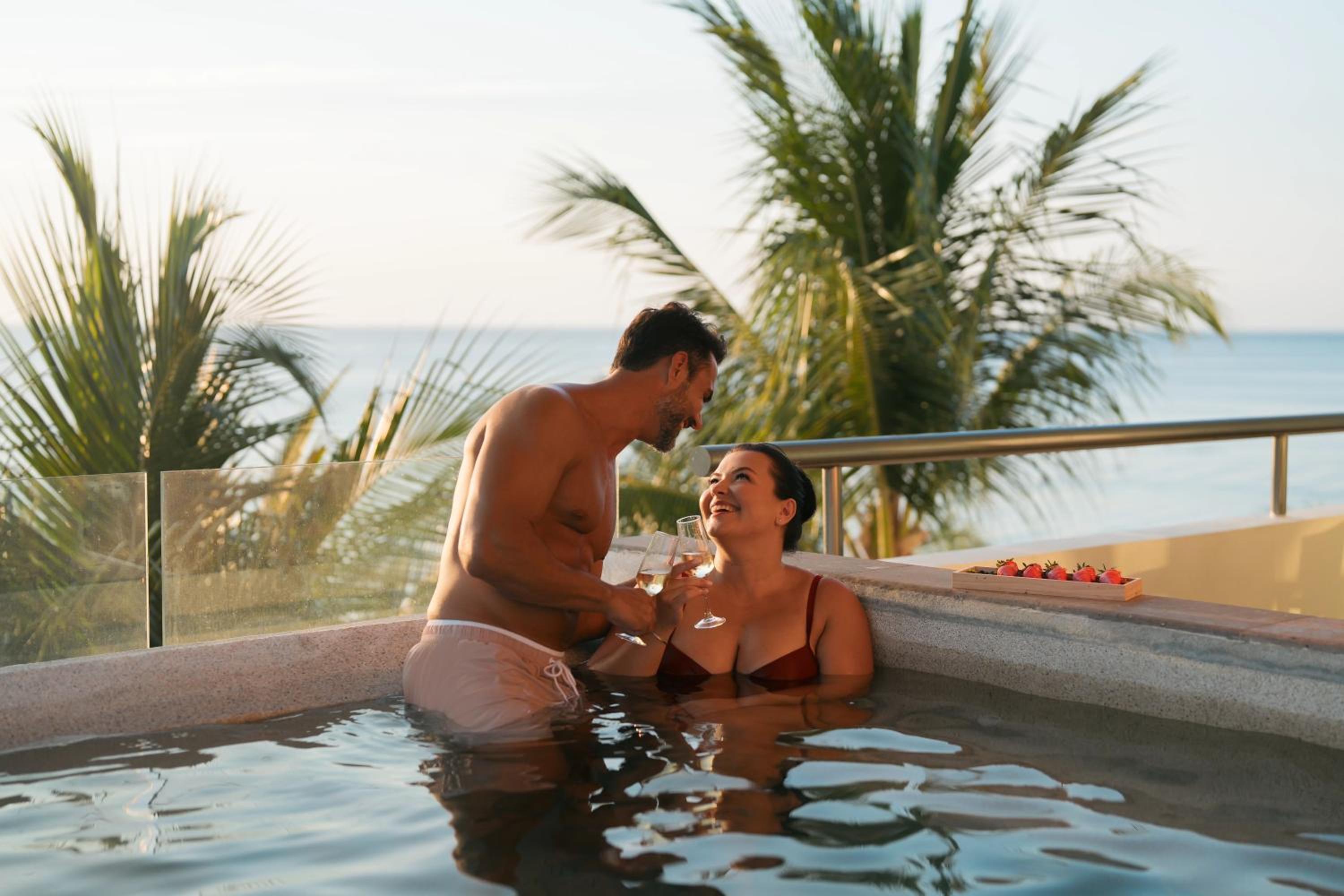 Preferred Club Junior Suite Ocean View Plunge Pool King