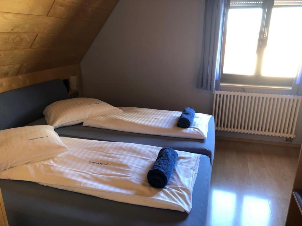 Double Room with Private Bathroom - Photo 2