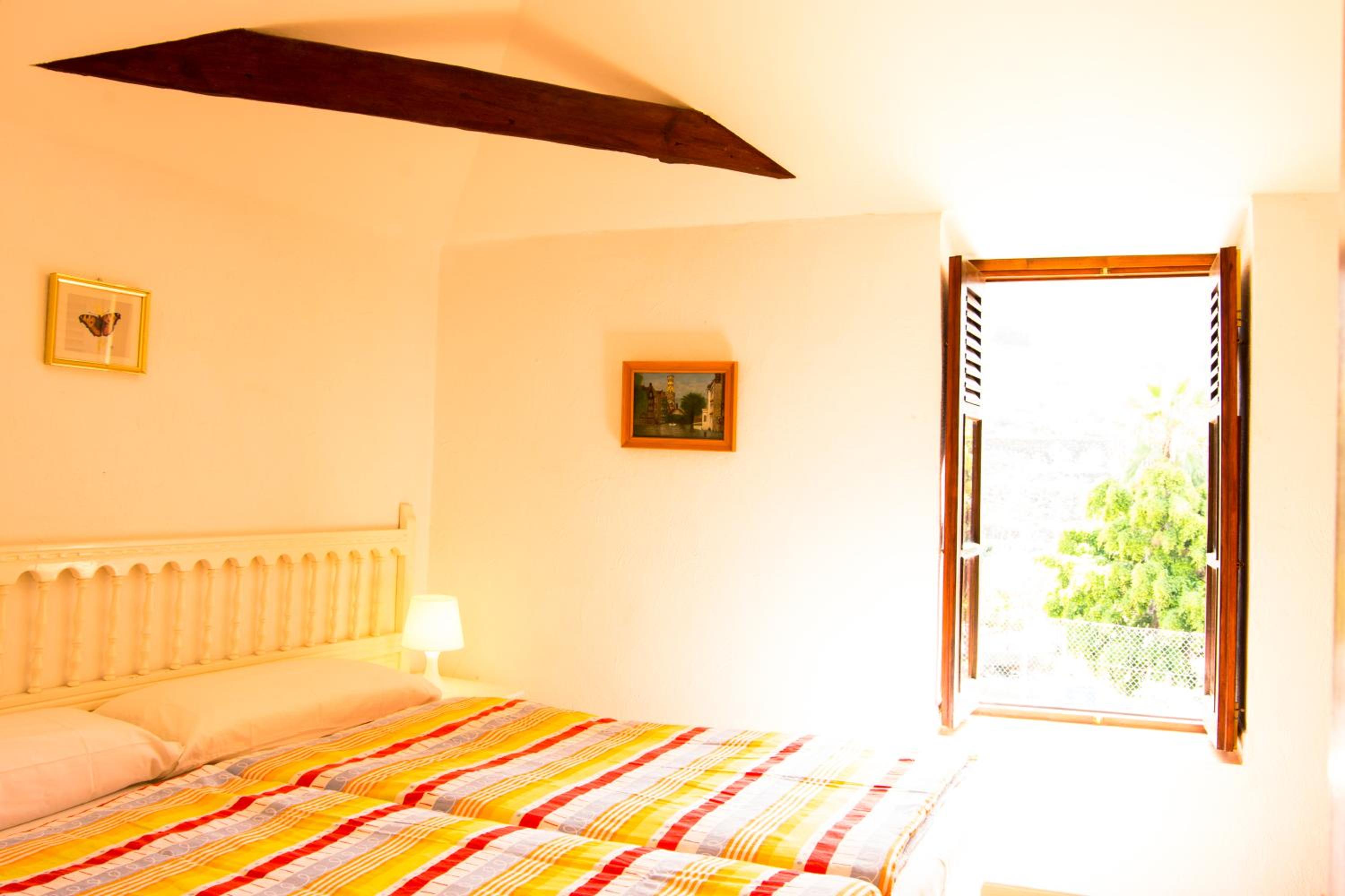 Apartment with Mountain View photo 3