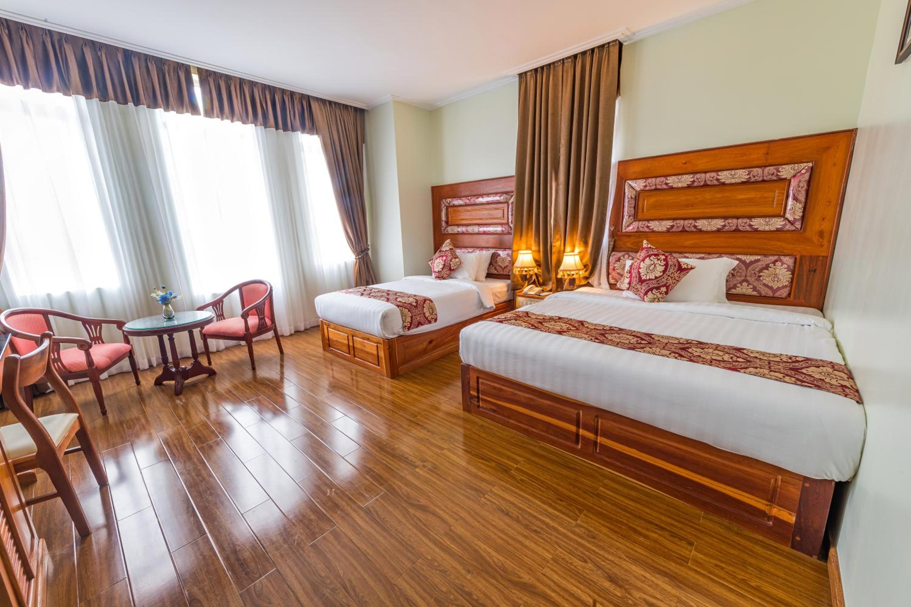 Deluxe Double or Twin Room with City View - Photo 1
