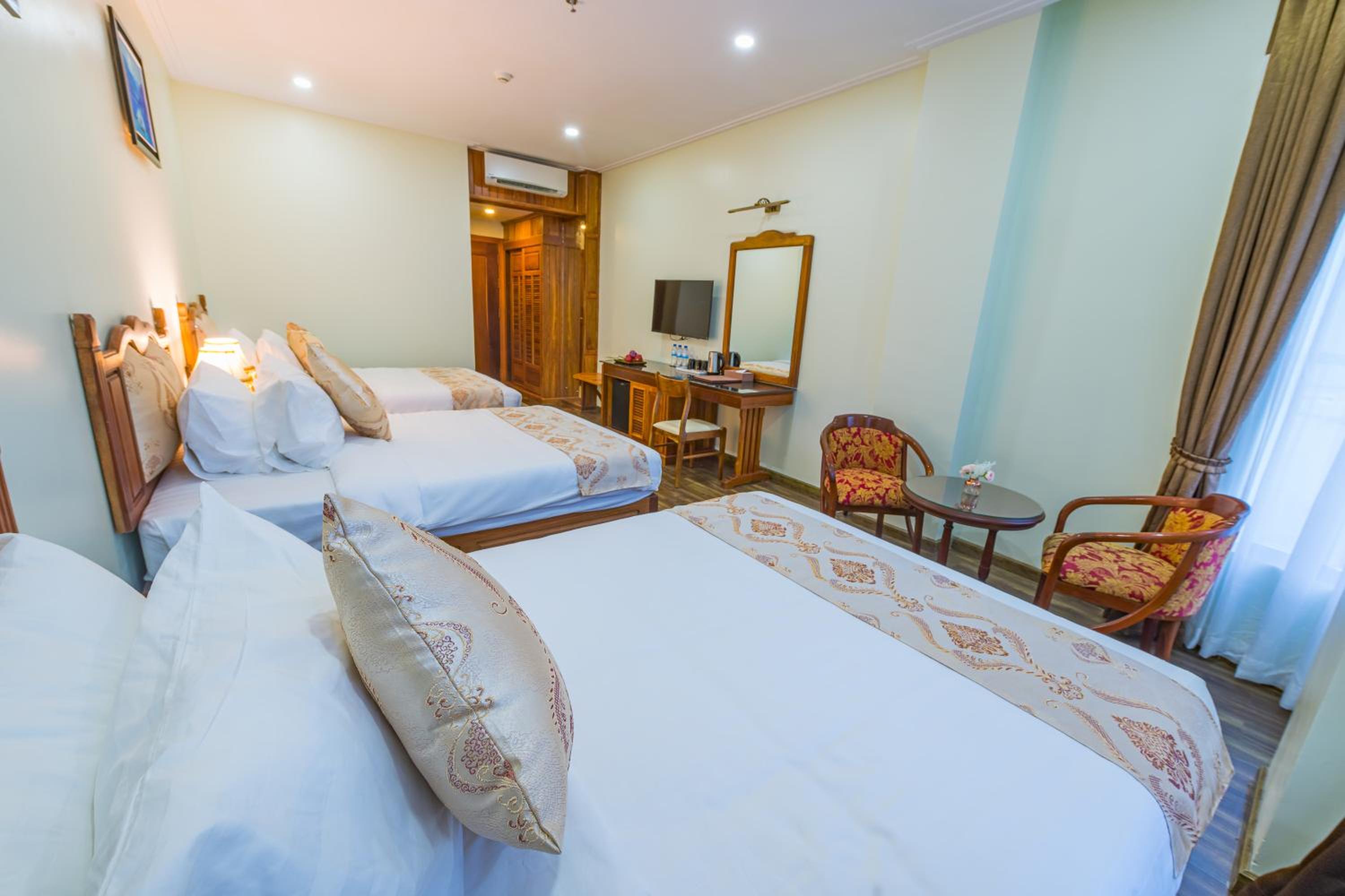 Deluxe Triple Room - Photo 2