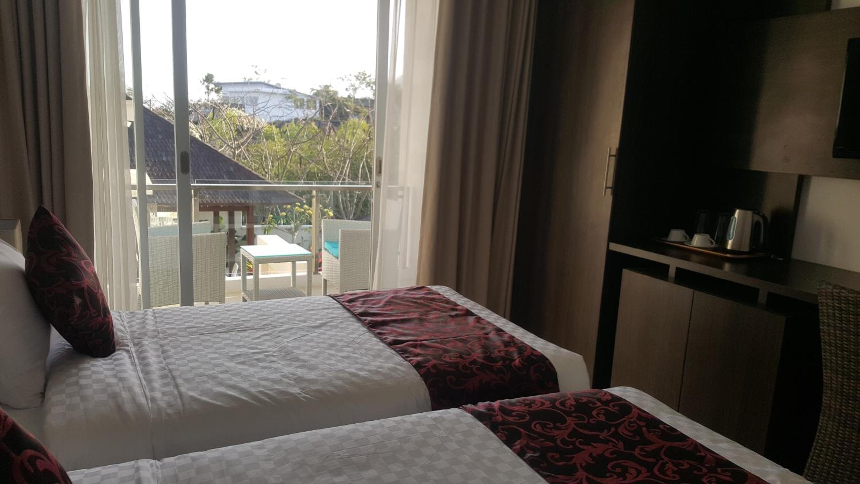 Family Room with Balcony - Photo 9