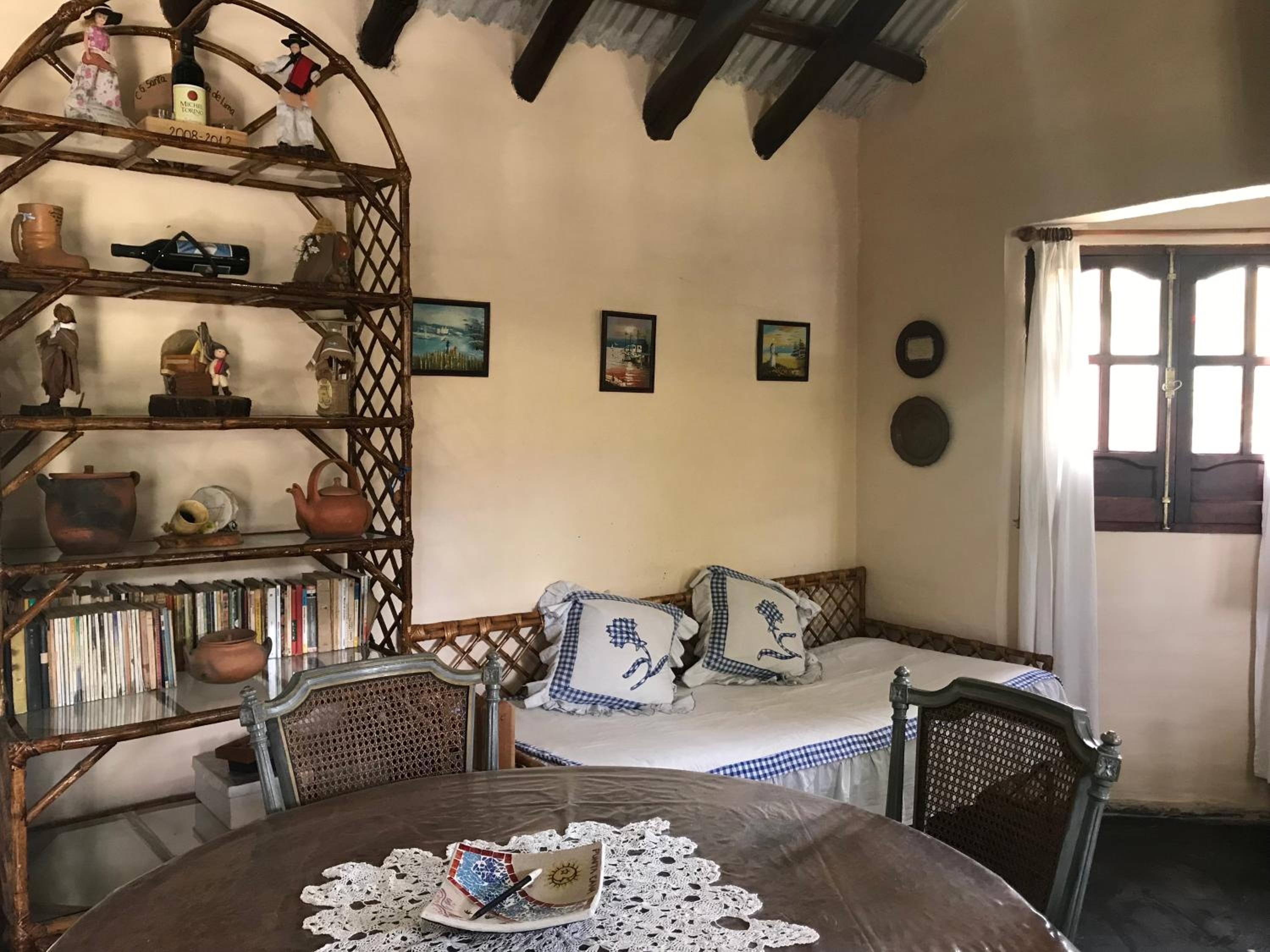 One-Bedroom House photo 1