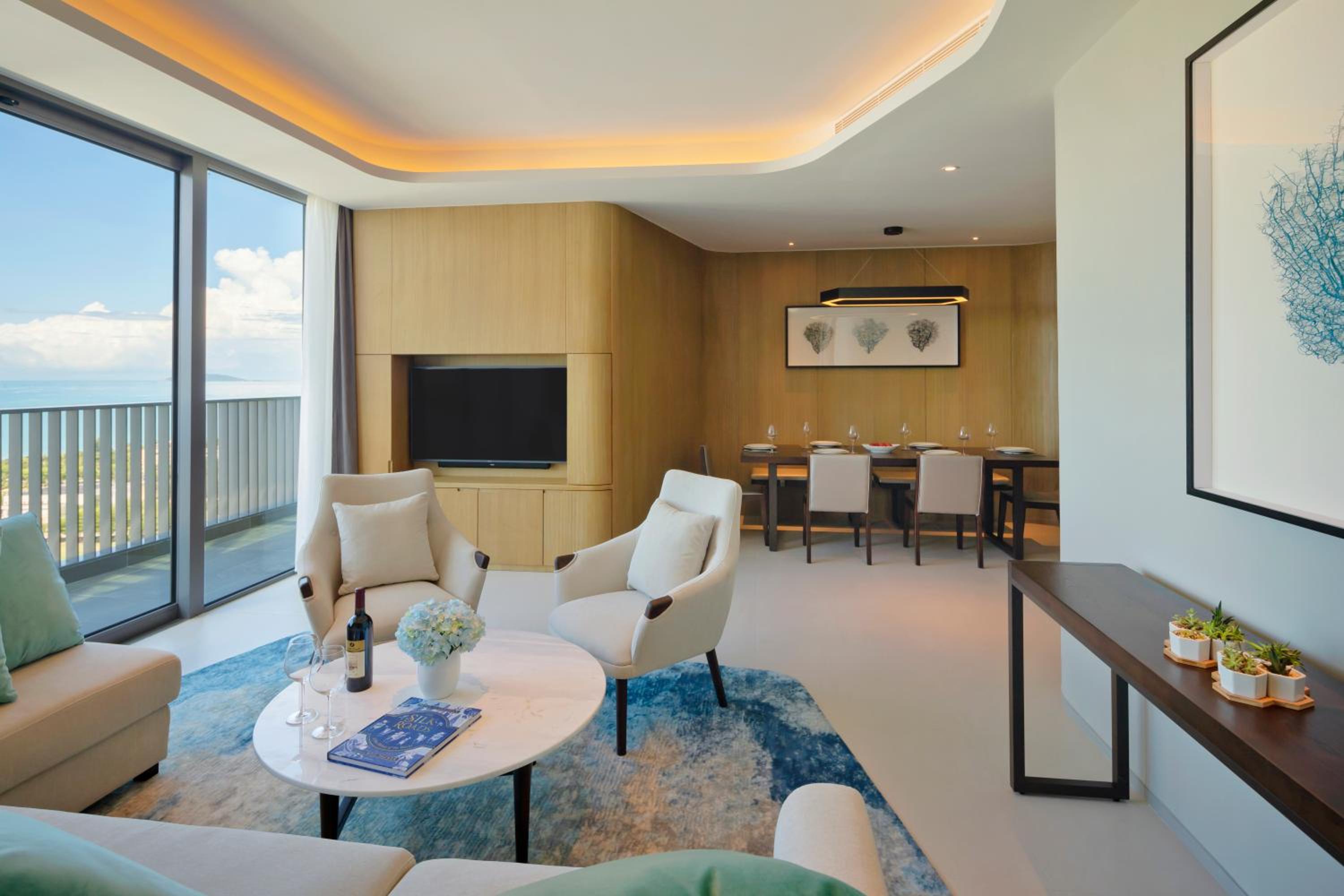 Three-Bedroom Ocean View - Photo 5
