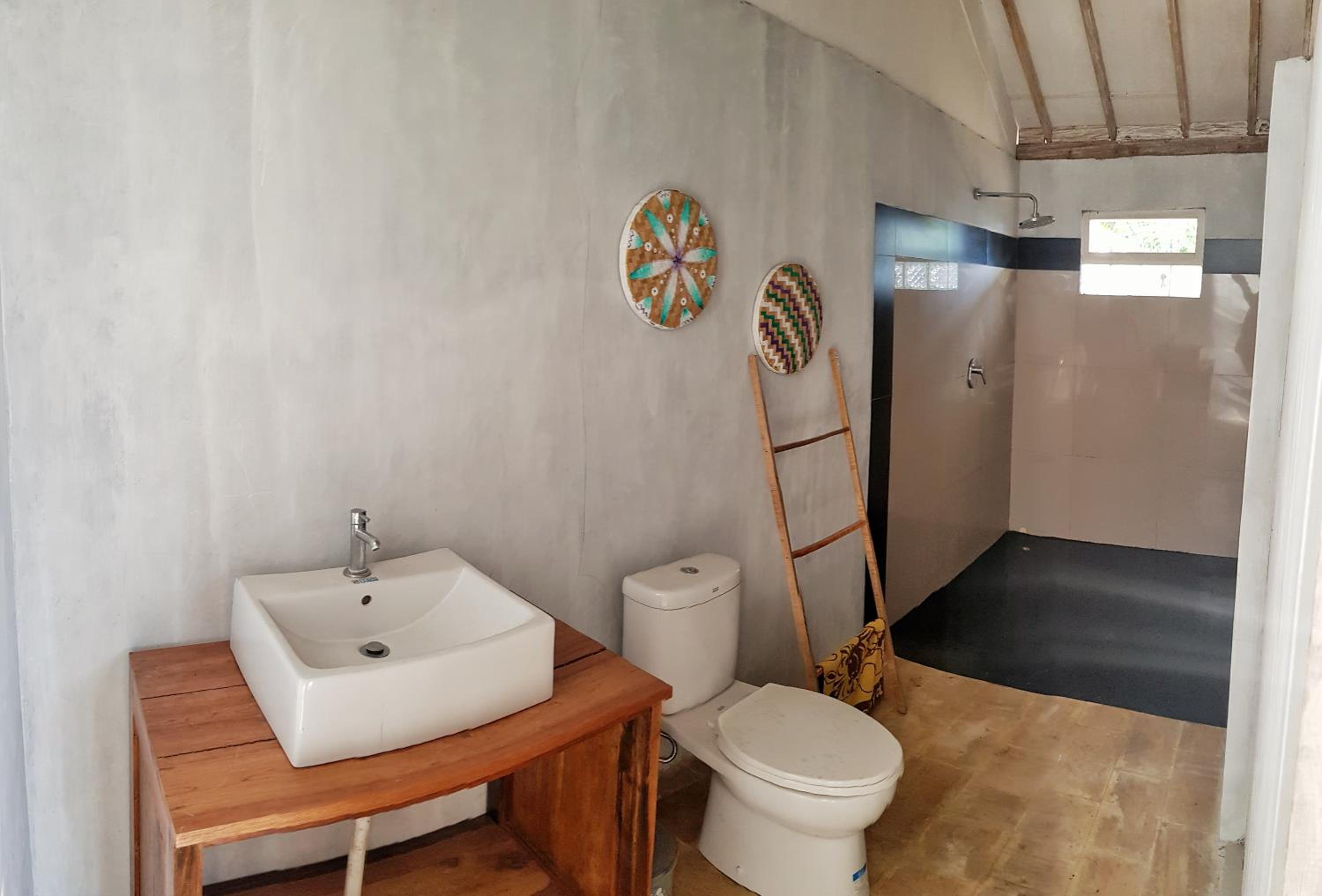 One-Bedroom House - Photo 20