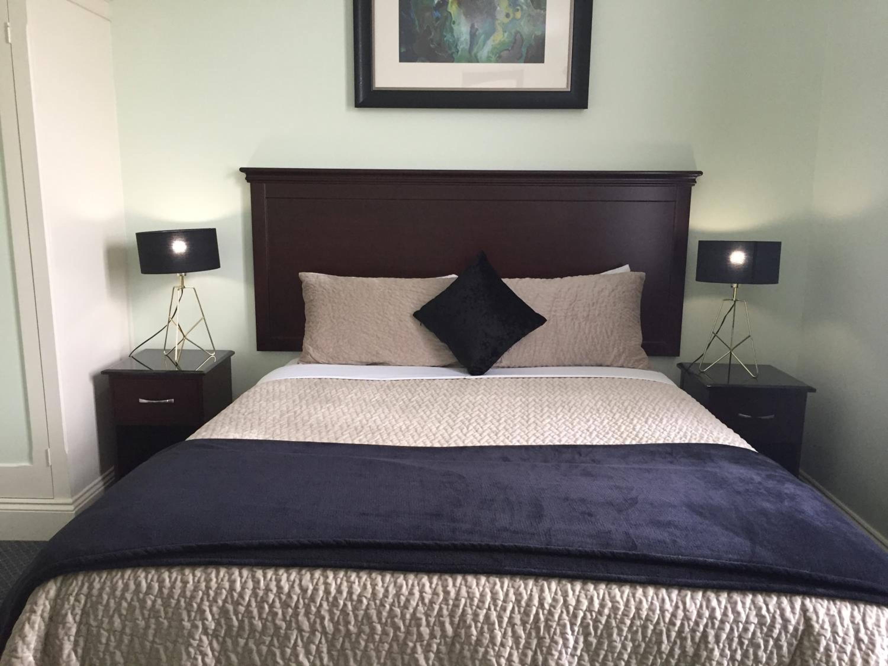Premium Twin Room - Photo 10