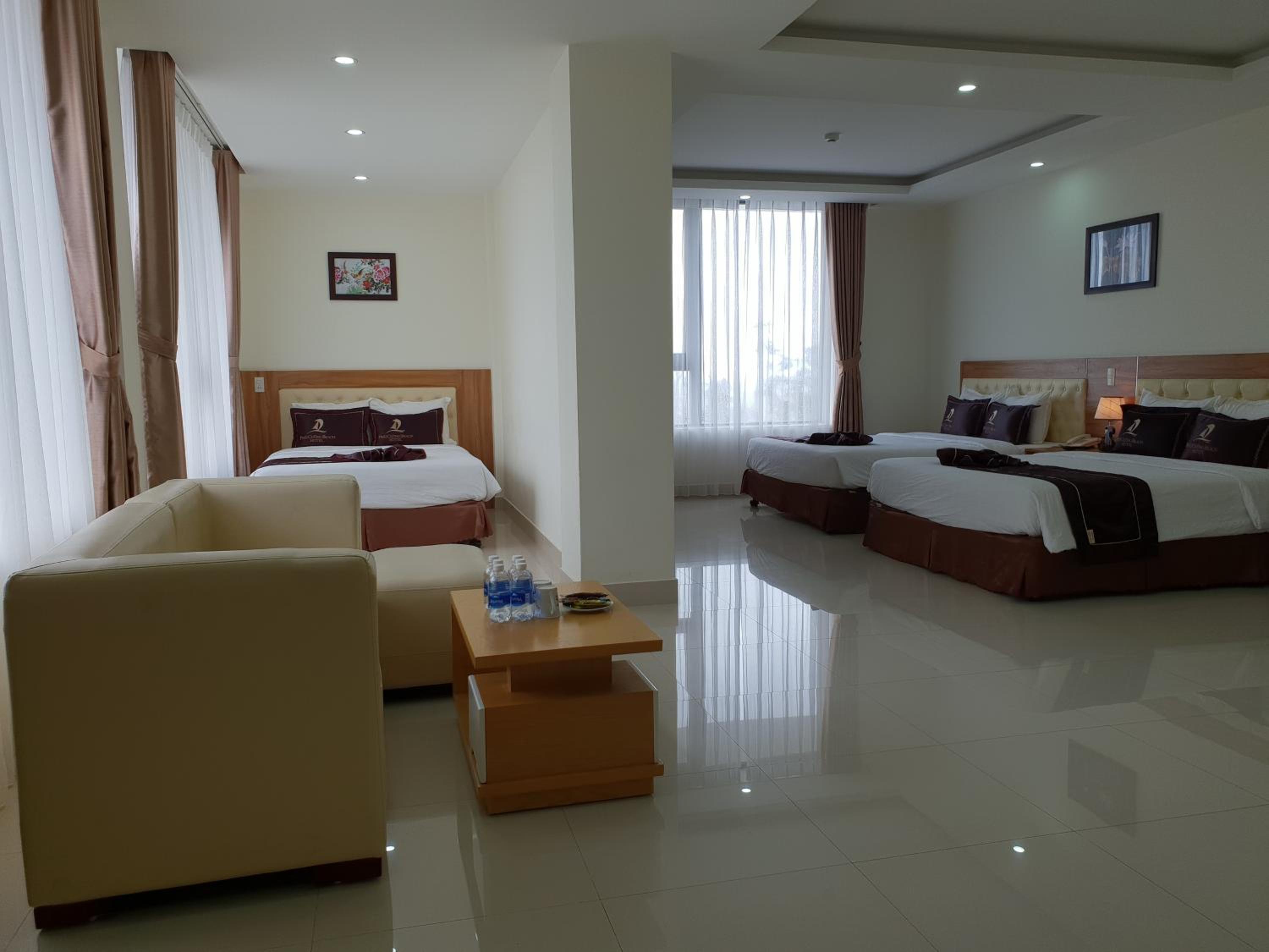 Deluxe Family Suite (Non Smoking) photo 1