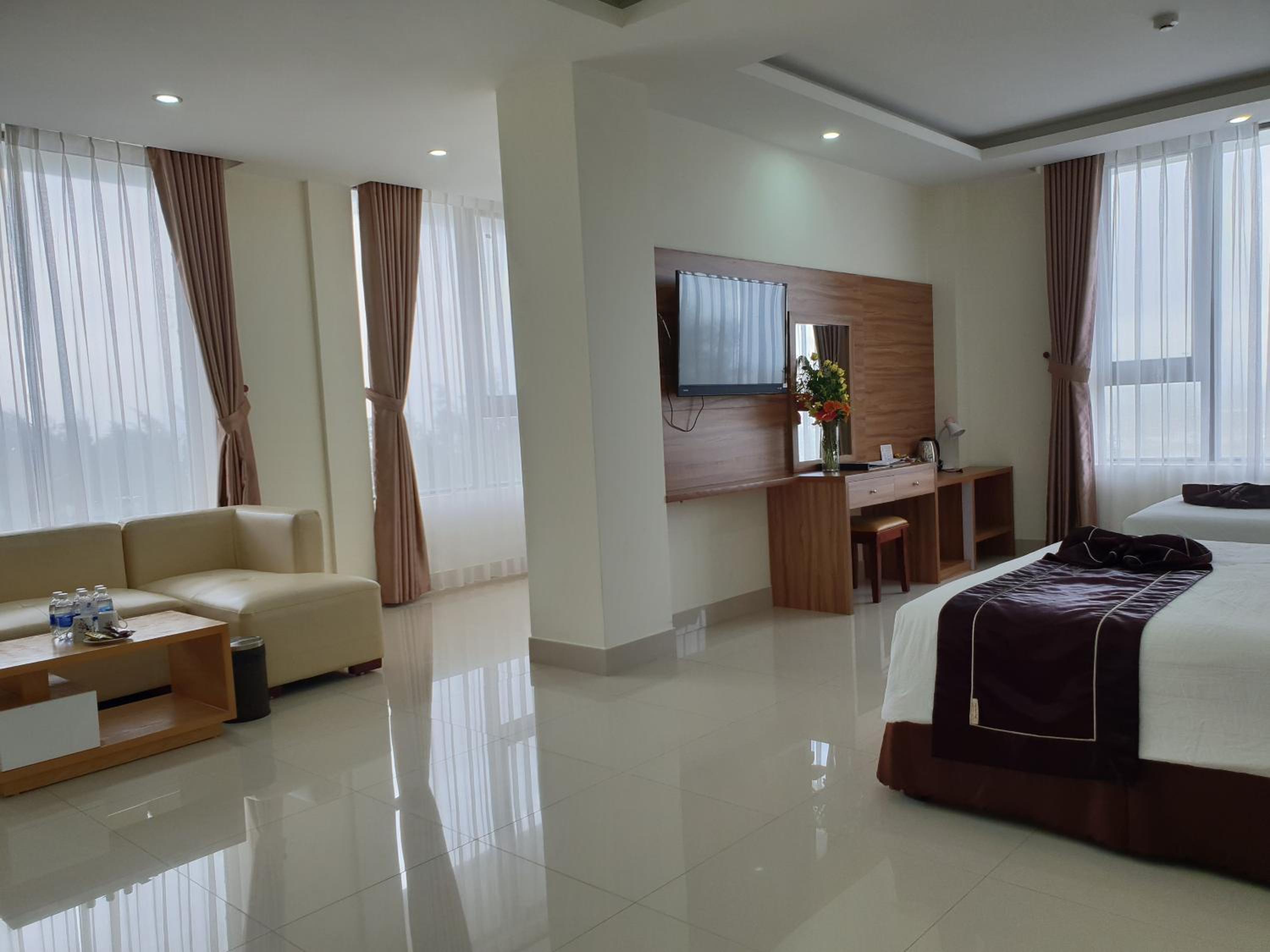 Deluxe Family Suite (Non Smoking) photo 2