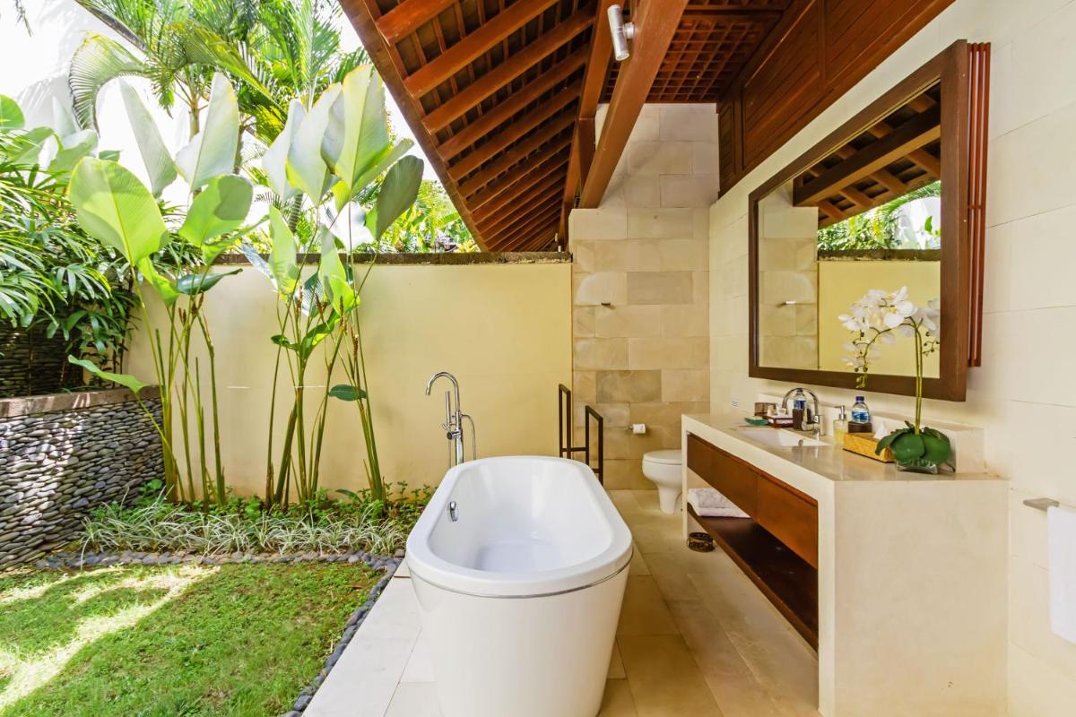 Villa with Private Pool photo 2