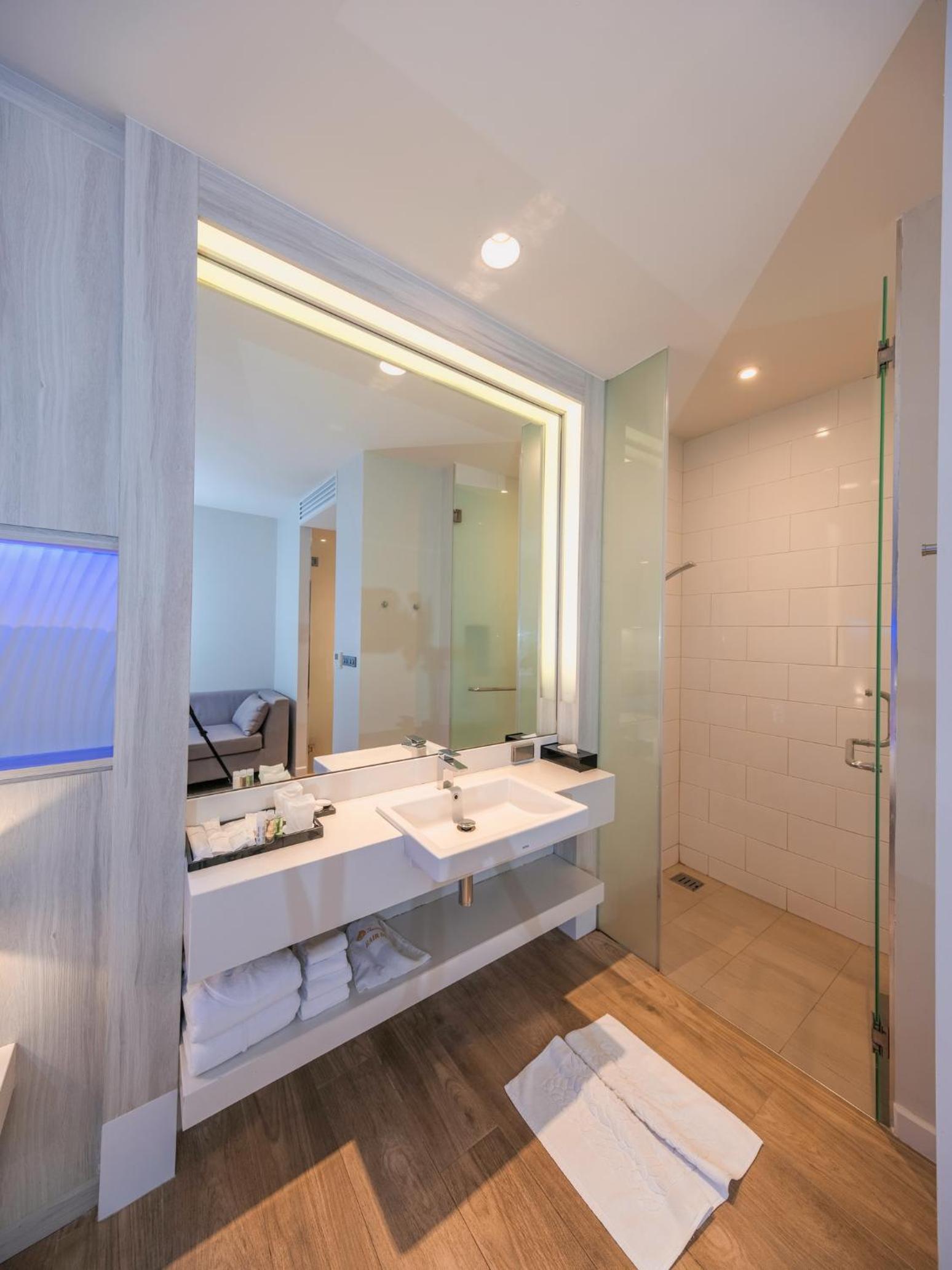 Deluxe Seaview - Modern Style - Photo 7
