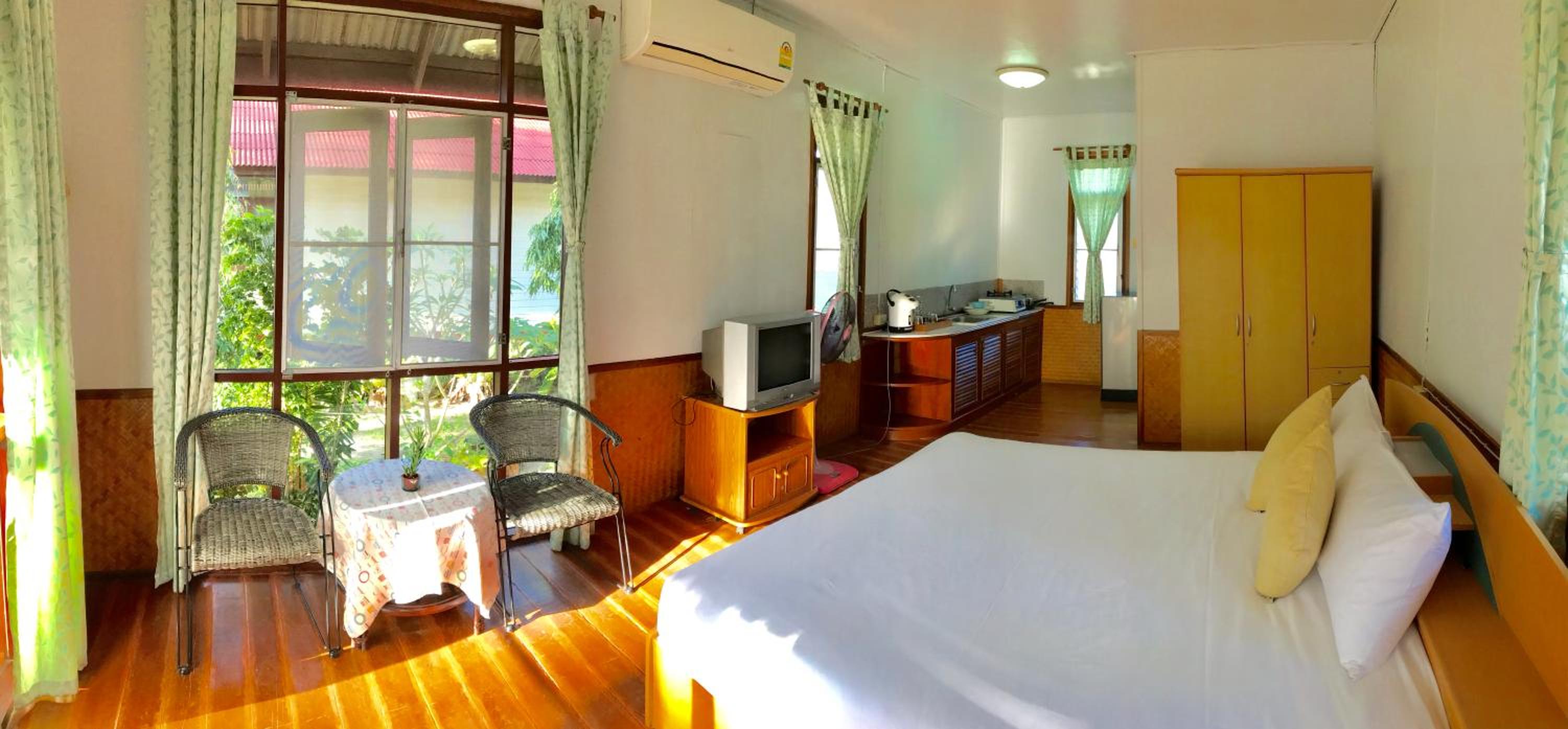 One-Bedroom House photo 1