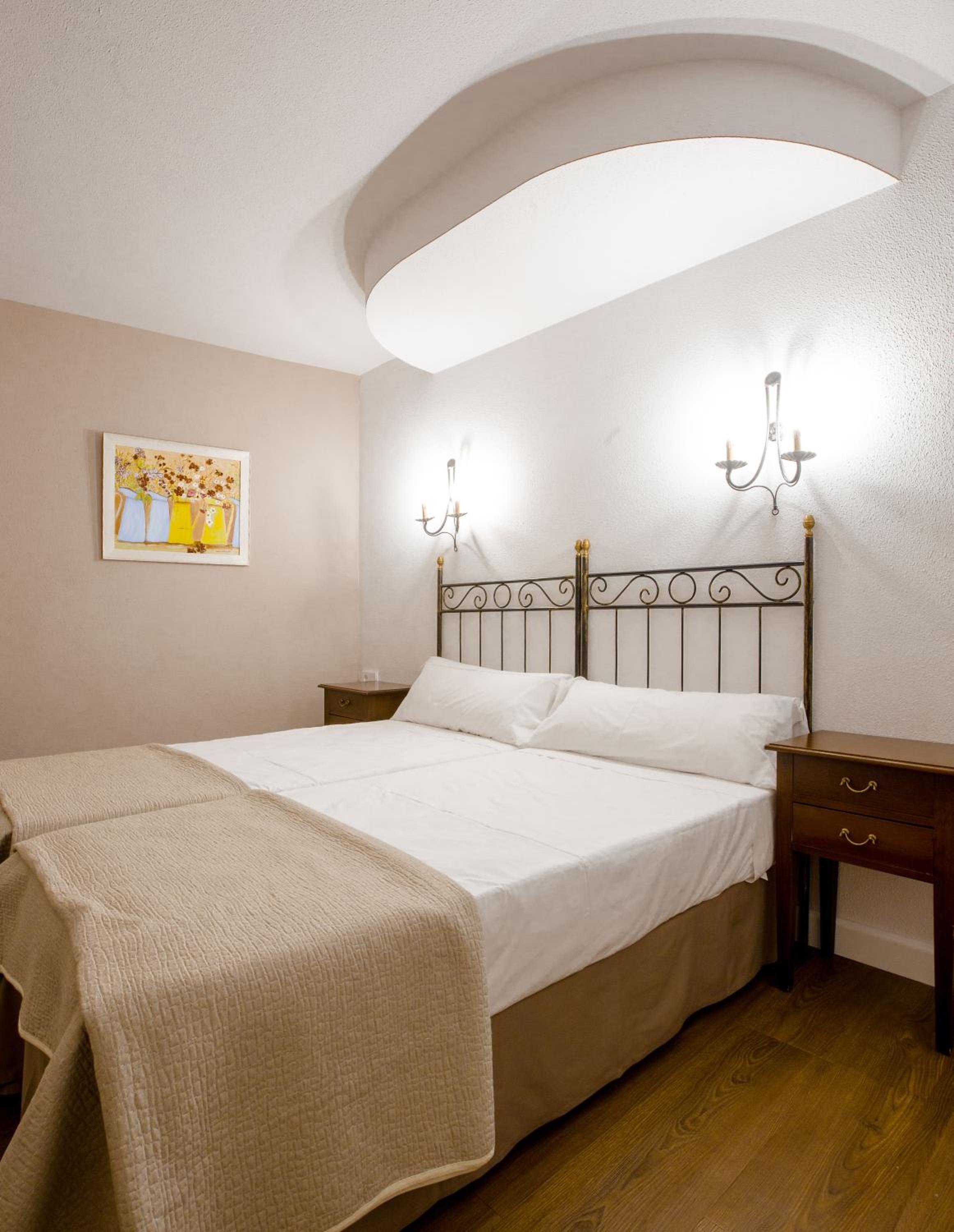 Double or Twin Room photo 3