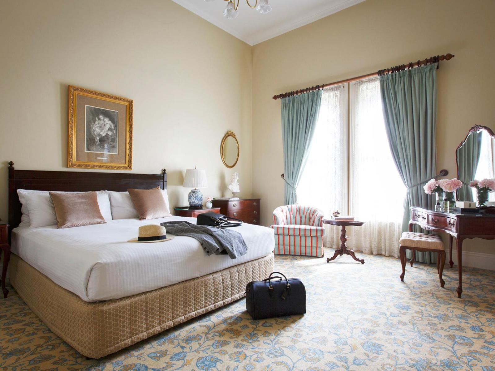 Victorian Suite - Photo 2