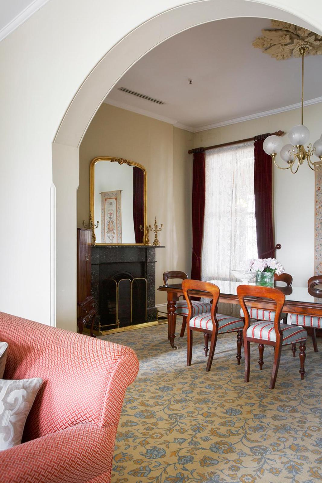 Victorian Suite - Photo 4