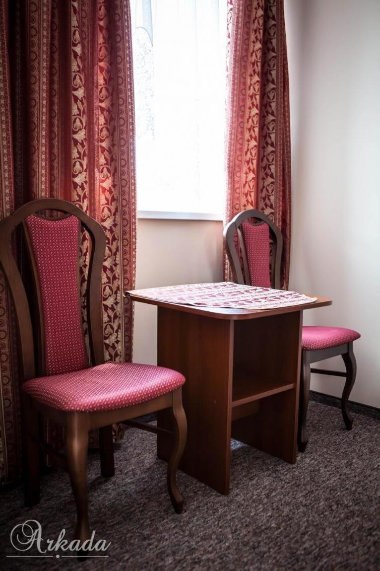 Double or Twin Room - Photo 4
