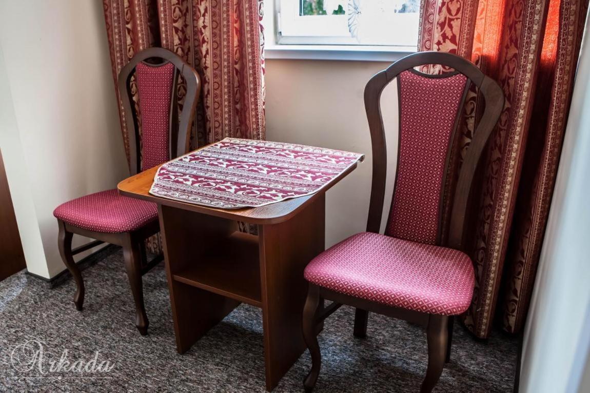 Double or Twin Room - Photo 5