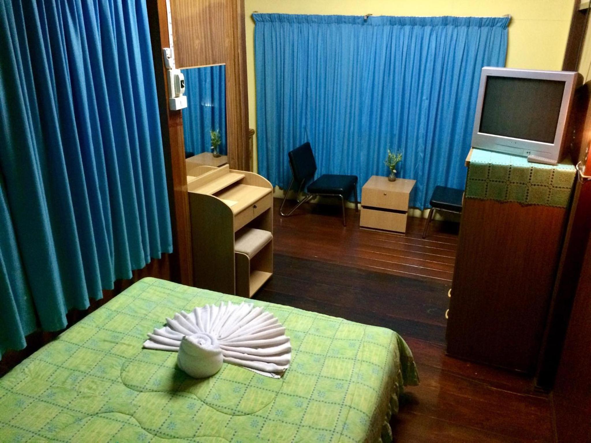 Standard Double Room - Photo 5