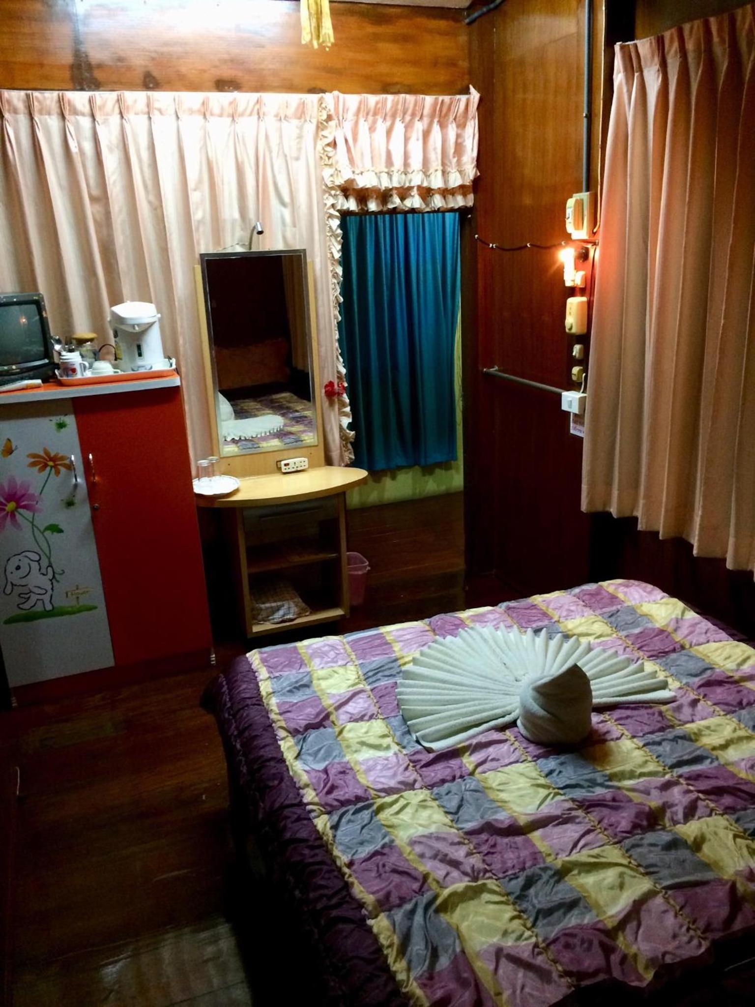 Small Double Room - Photo 6