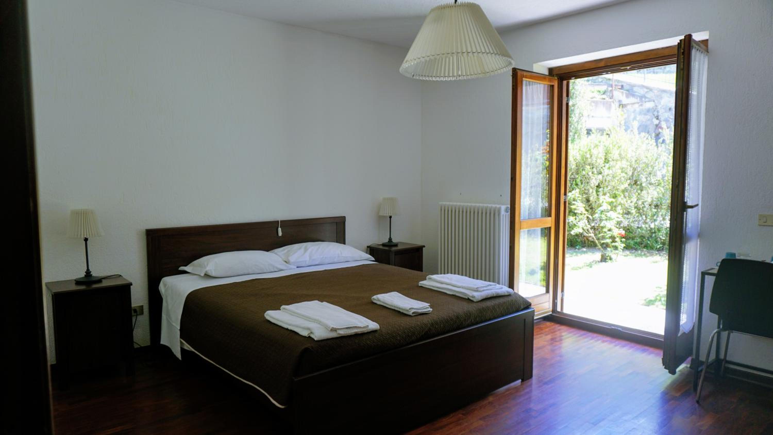 Standard Double Room with Shared Bathroom photo 1