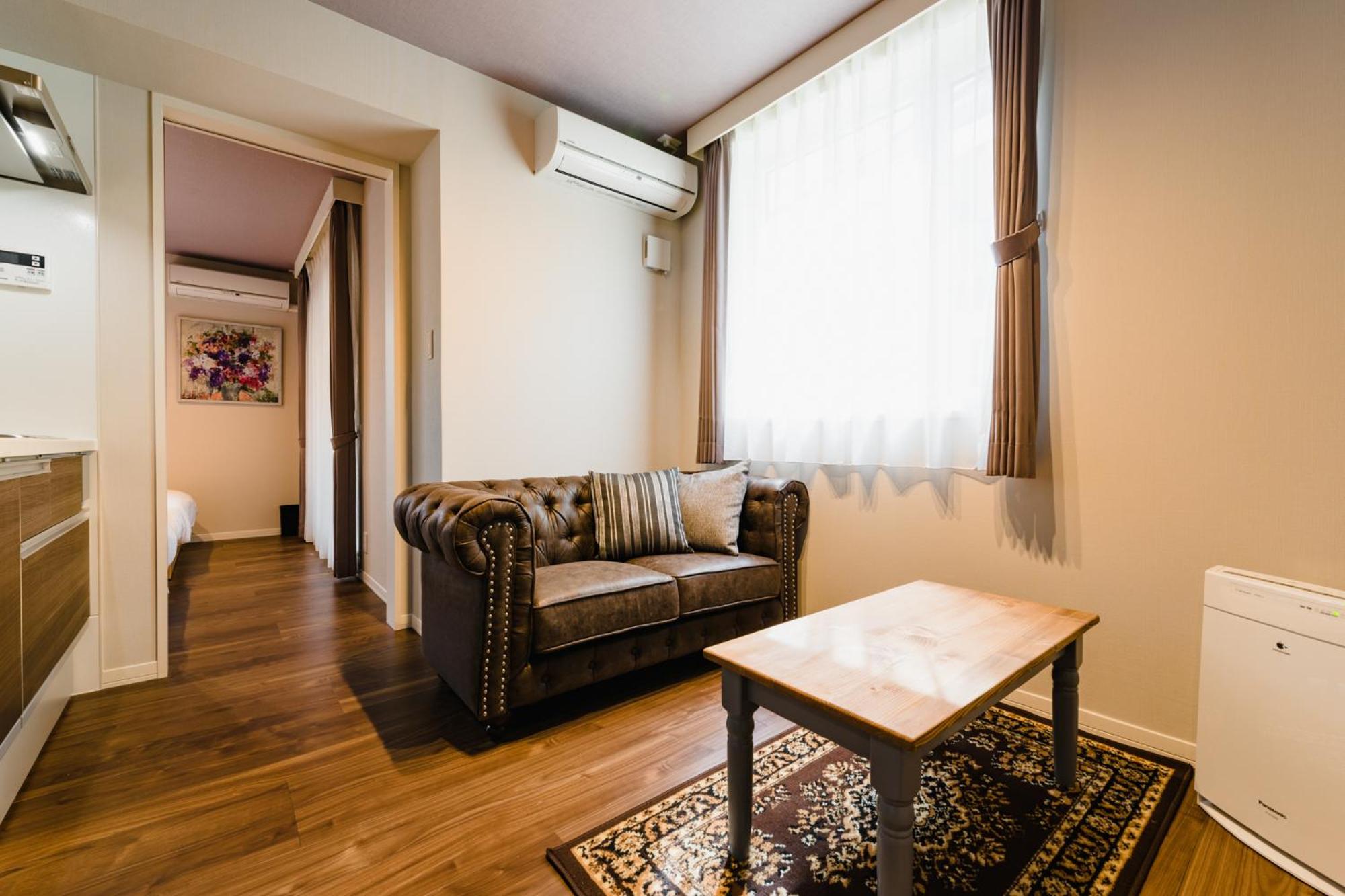 Studio Apartment - Photo 8