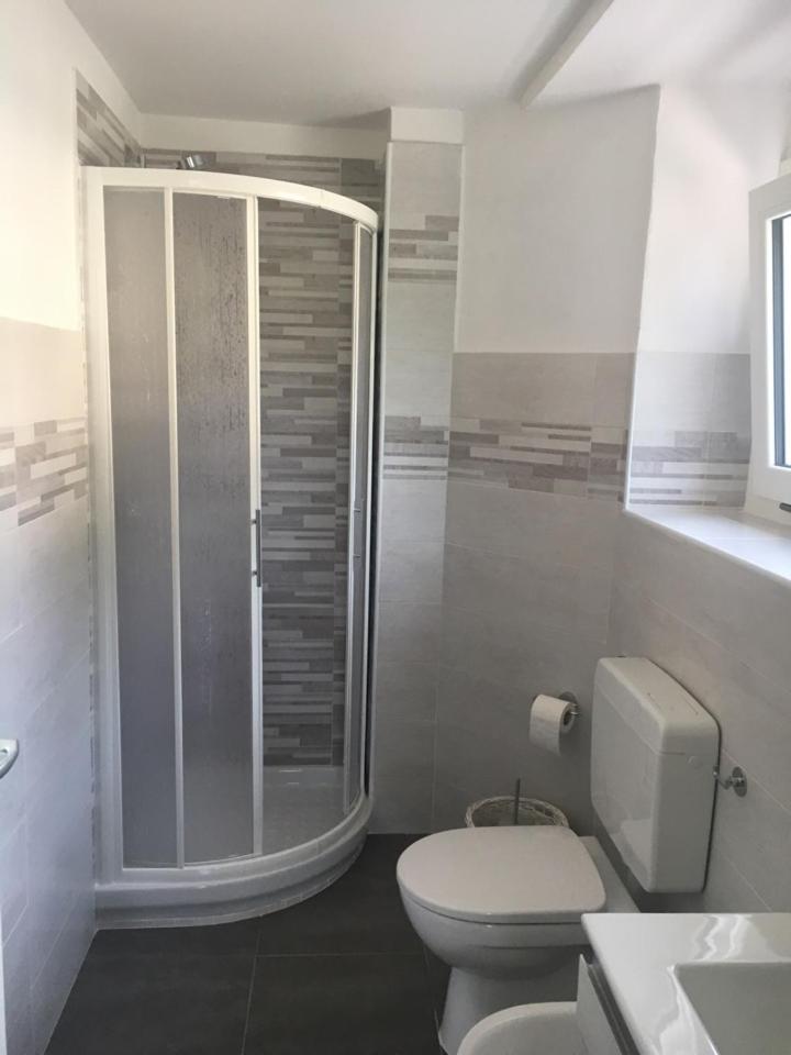Double Room with Private Bathroom - Photo 5