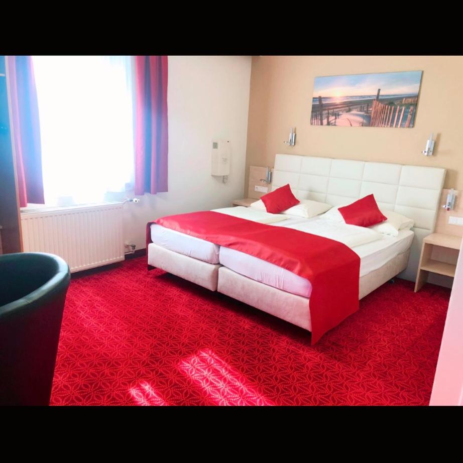 Double or Twin Room - Photo 1
