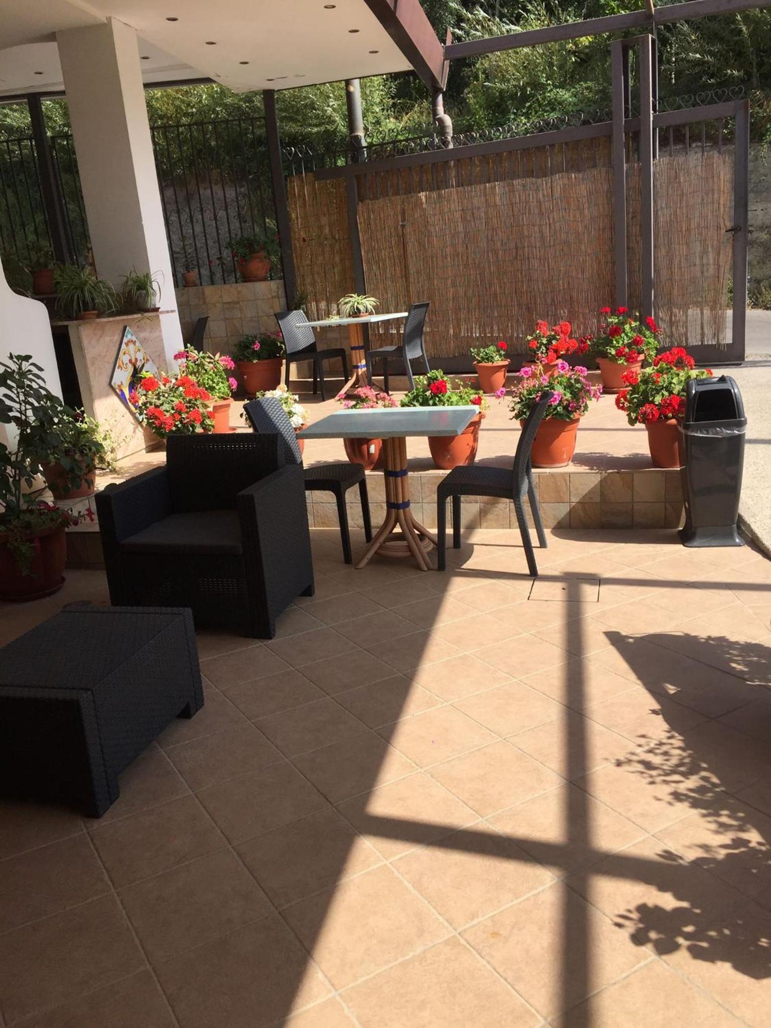 Deluxe Family Room photo 3