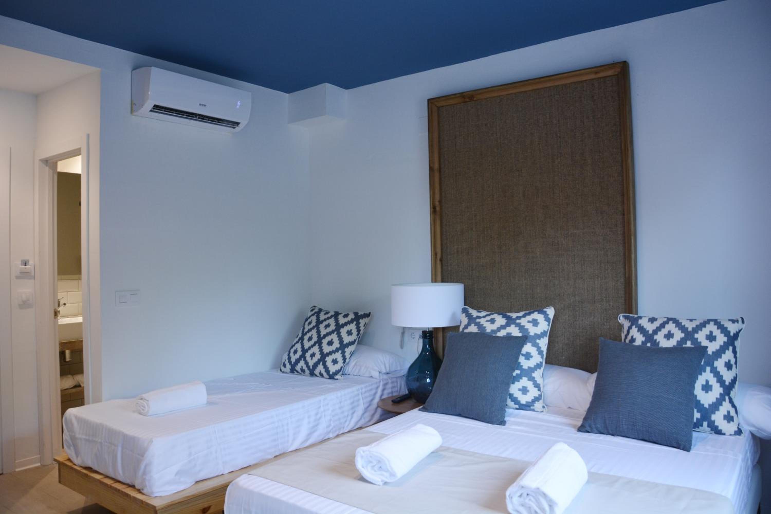 Triple Room - Photo 1