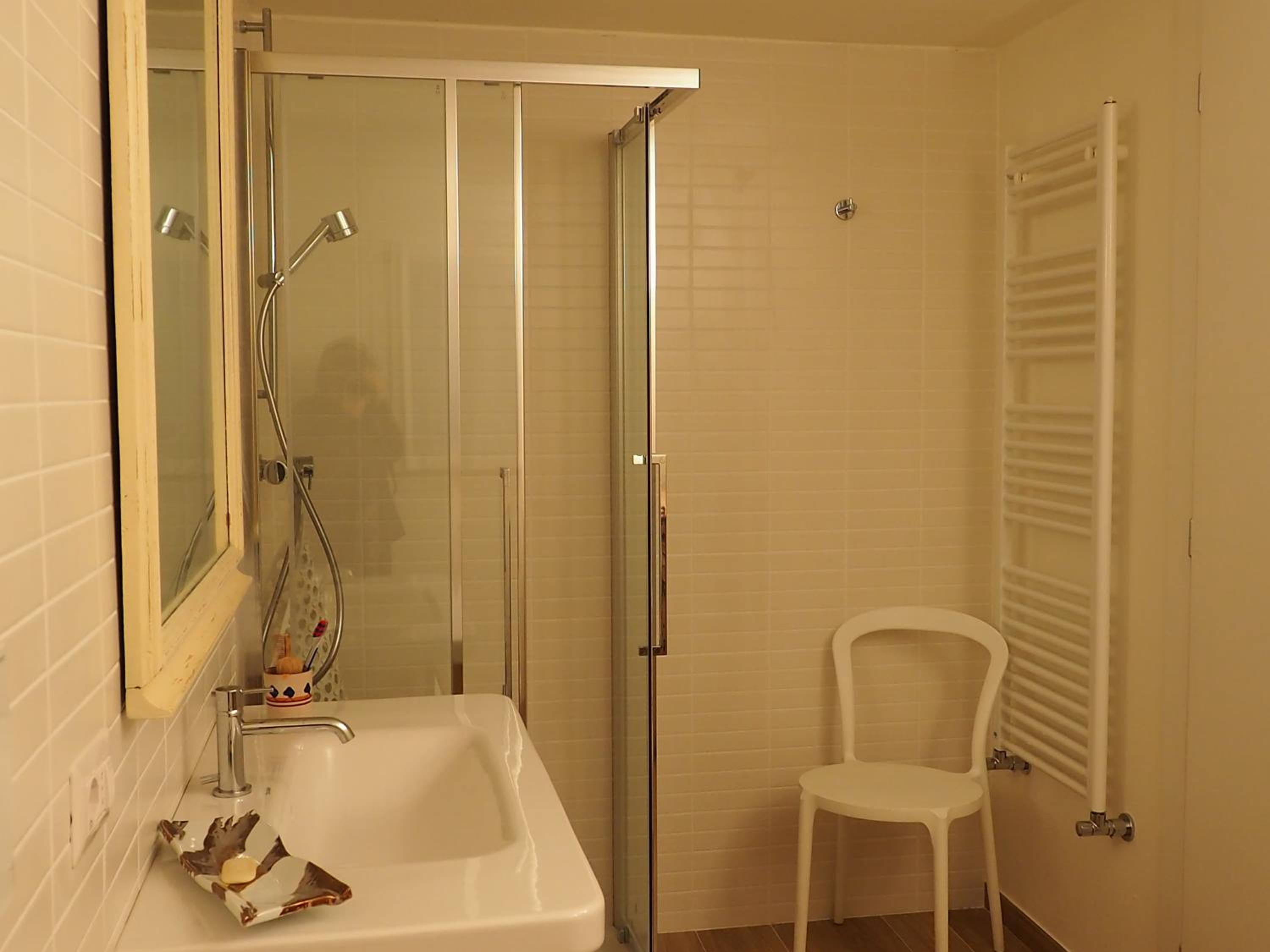 Three-Bedroom Apartment - Photo 5