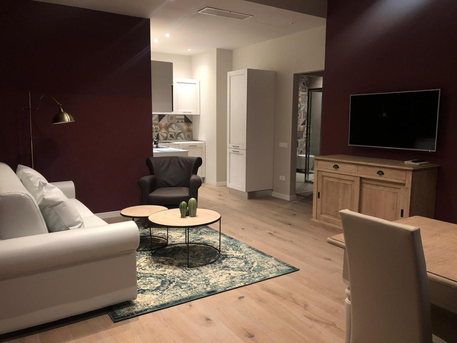 Apartment - Separate Building photo 3