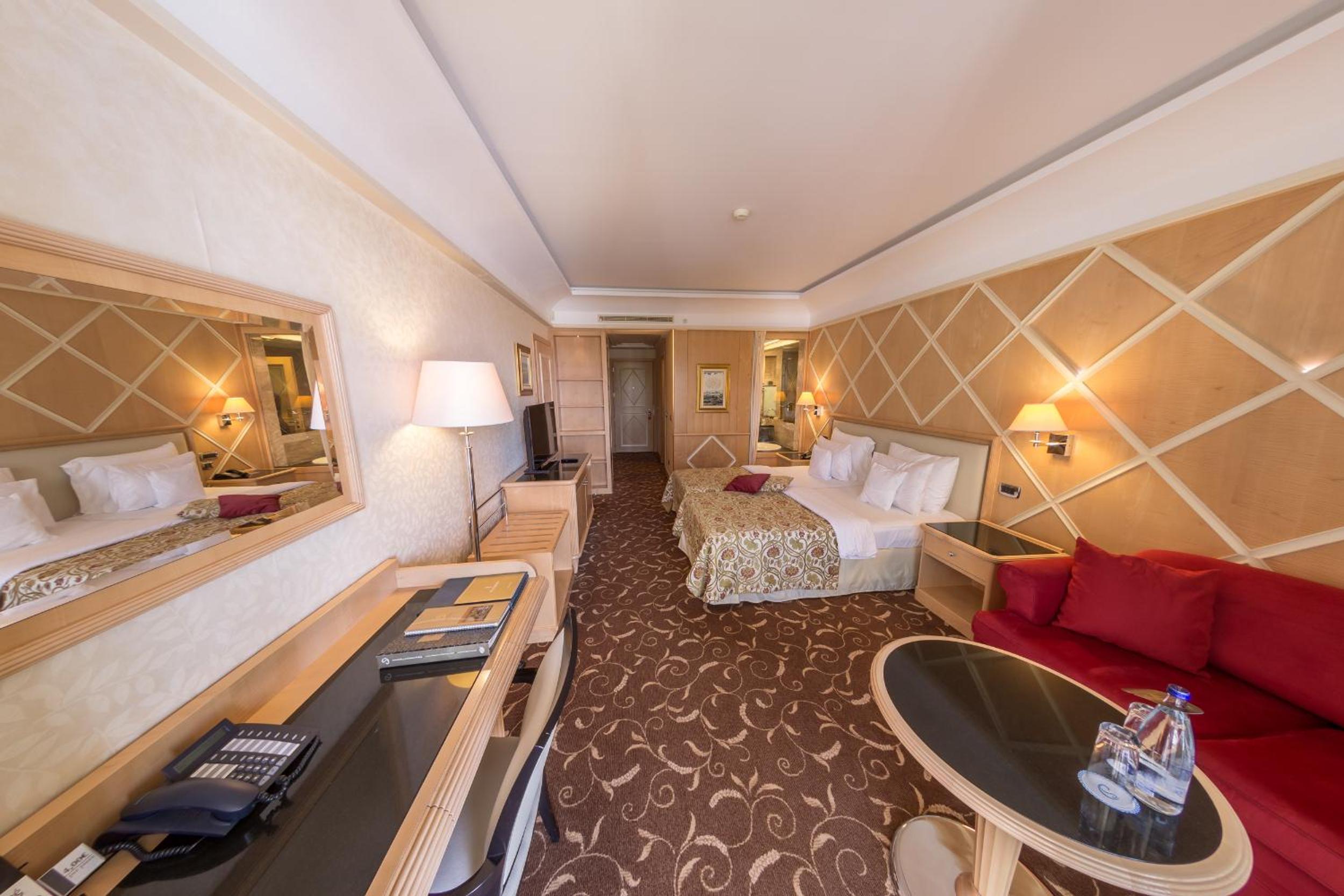 Superior Room with Mountain View photo 2