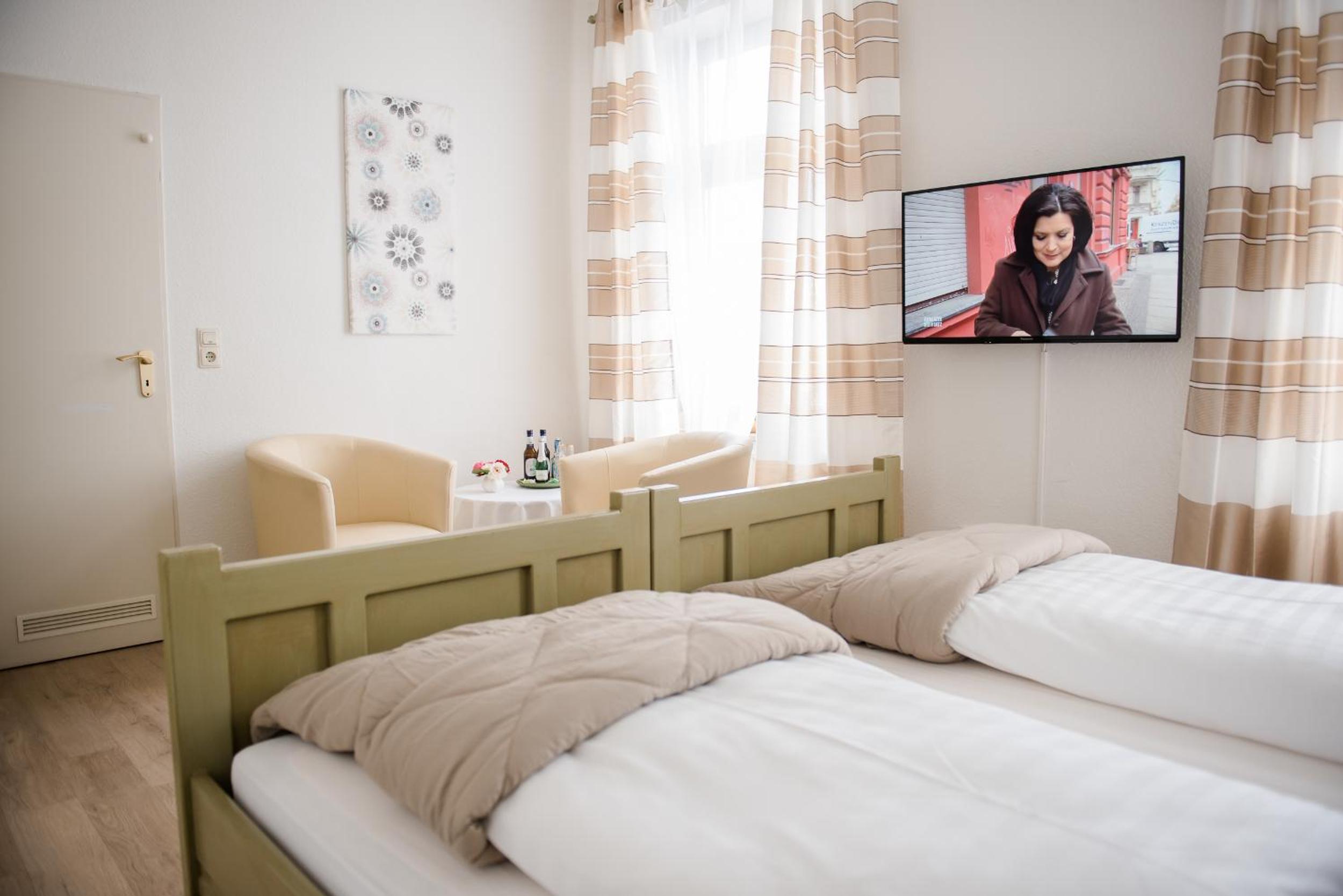 Budget Double Room photo 2