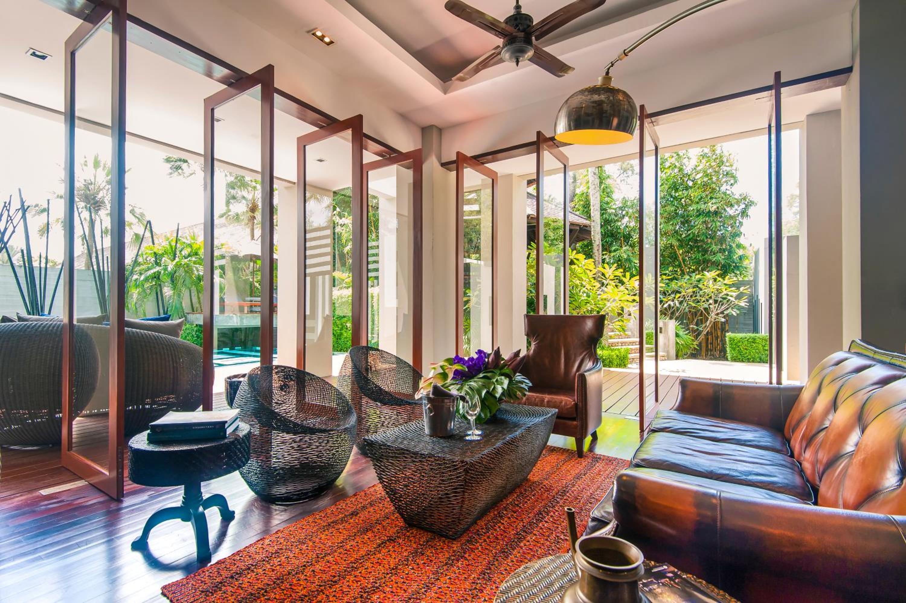 Bensley Residence - Photo 2