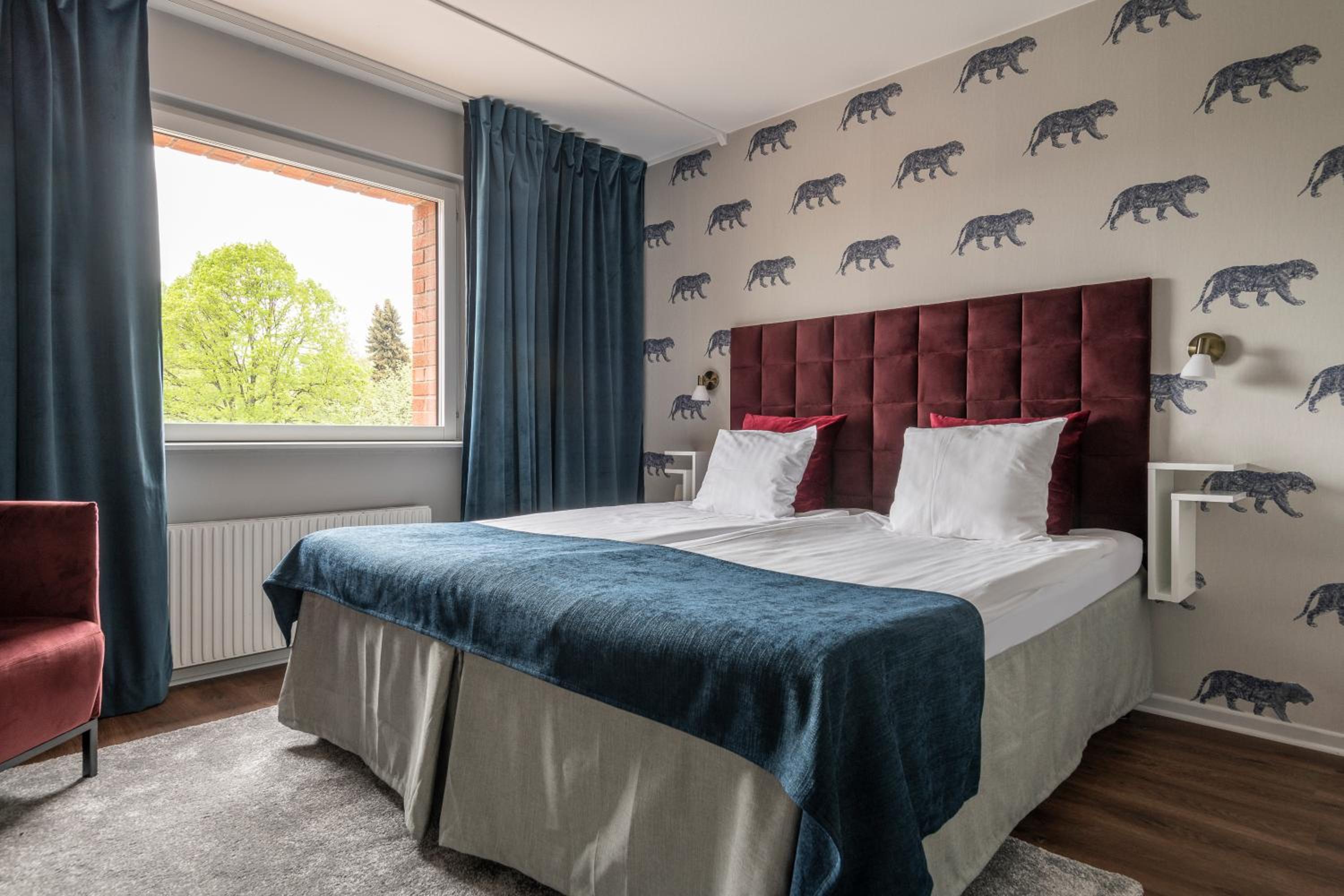 Standard Twin Room - Photo 1