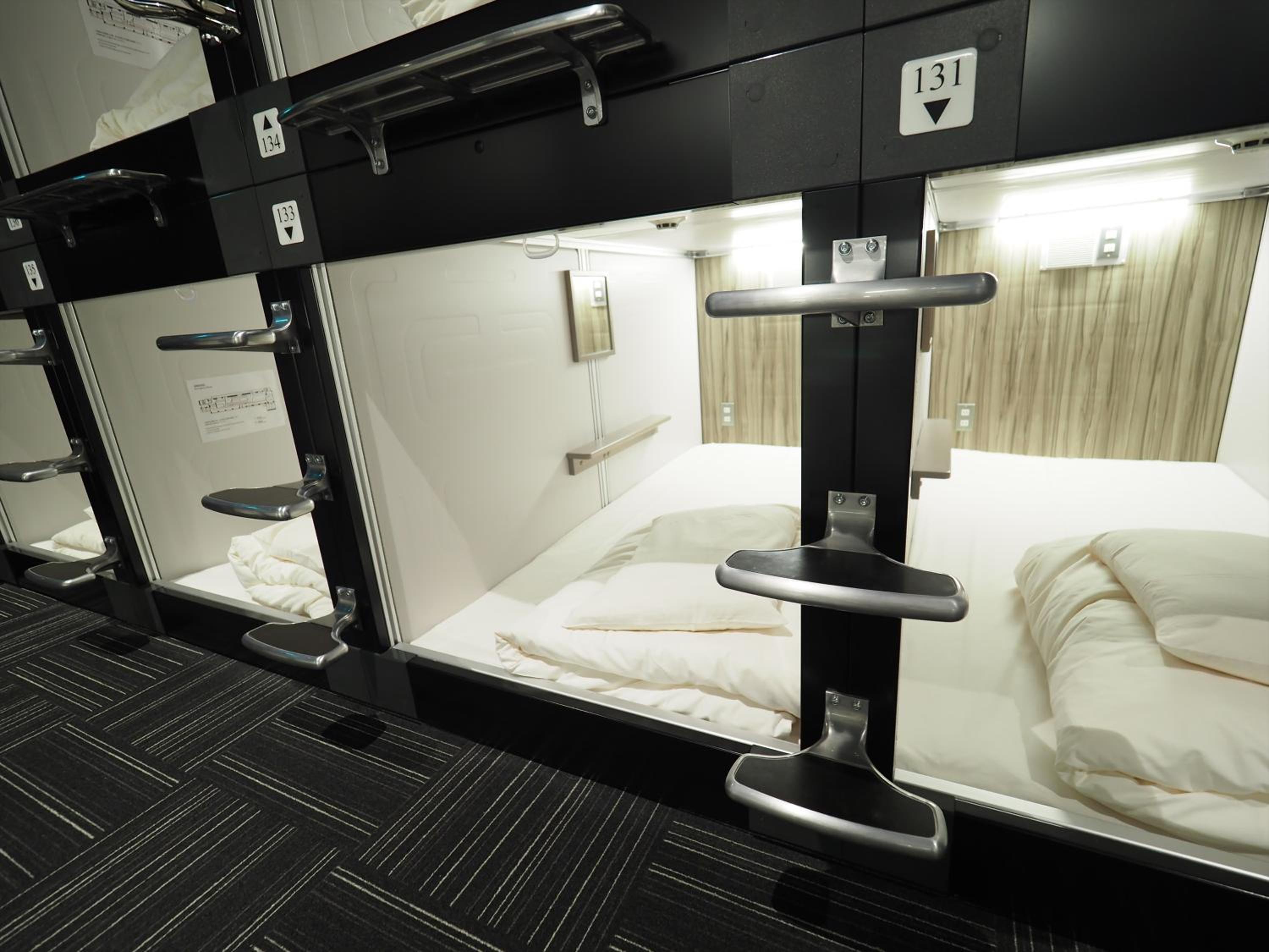 Economy Capsule Room for Female photo 3