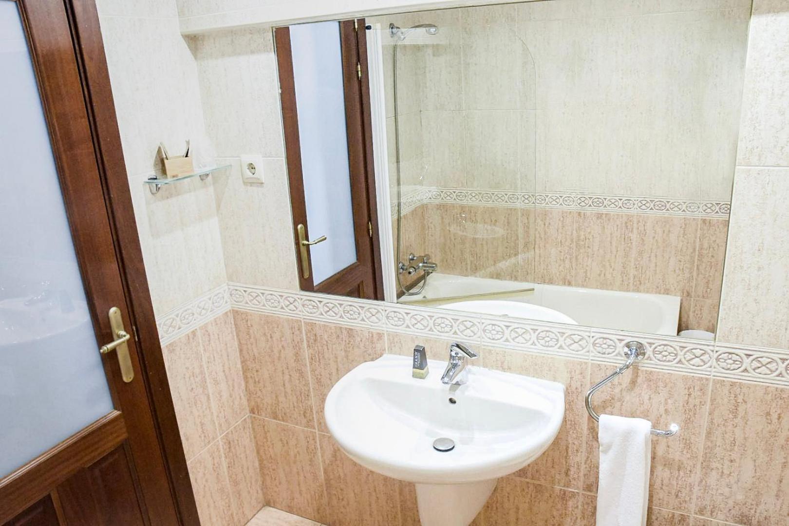 Double Room with Private Bathroom photo 3