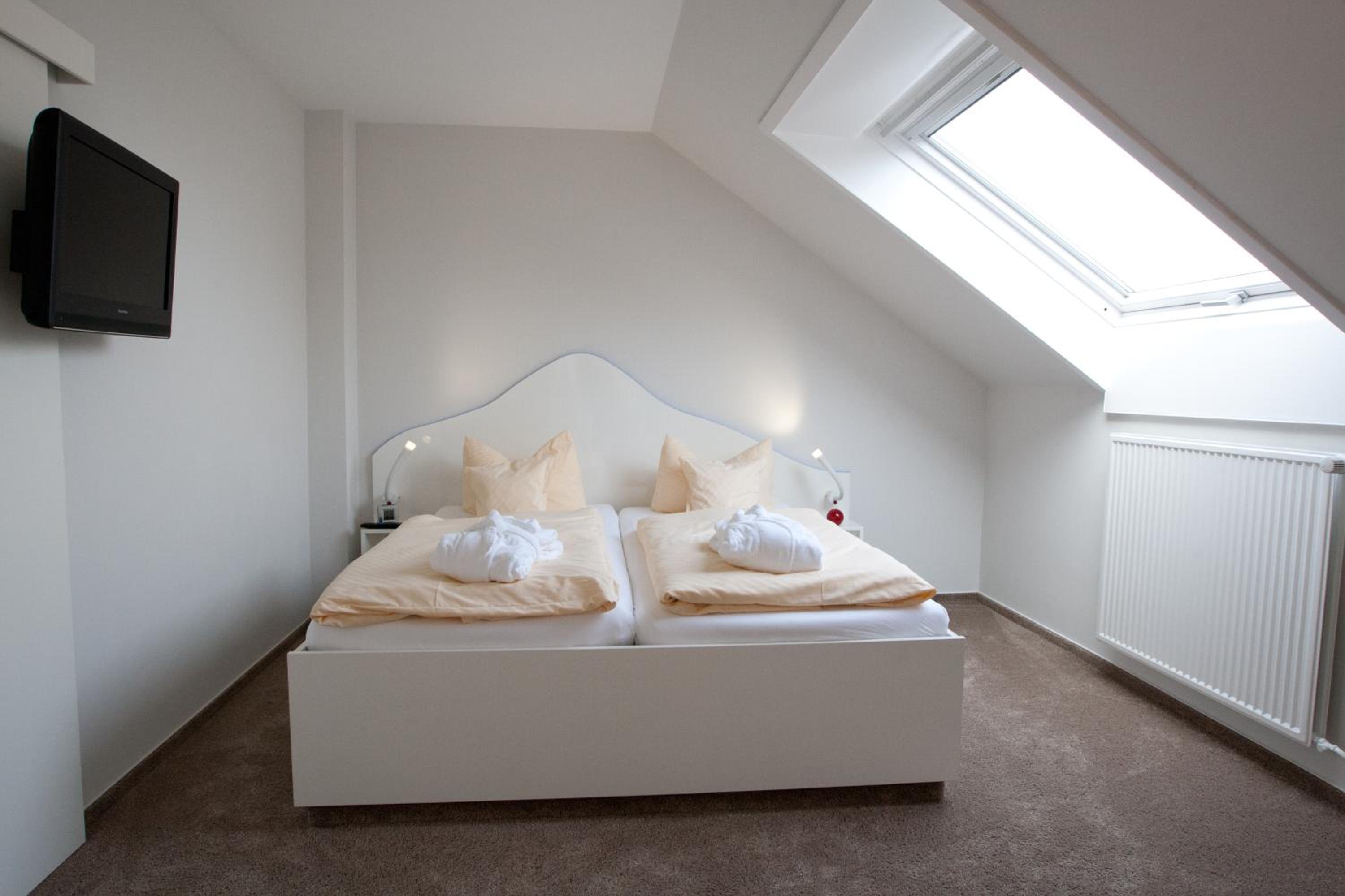 One-Bedroom Suite photo 3