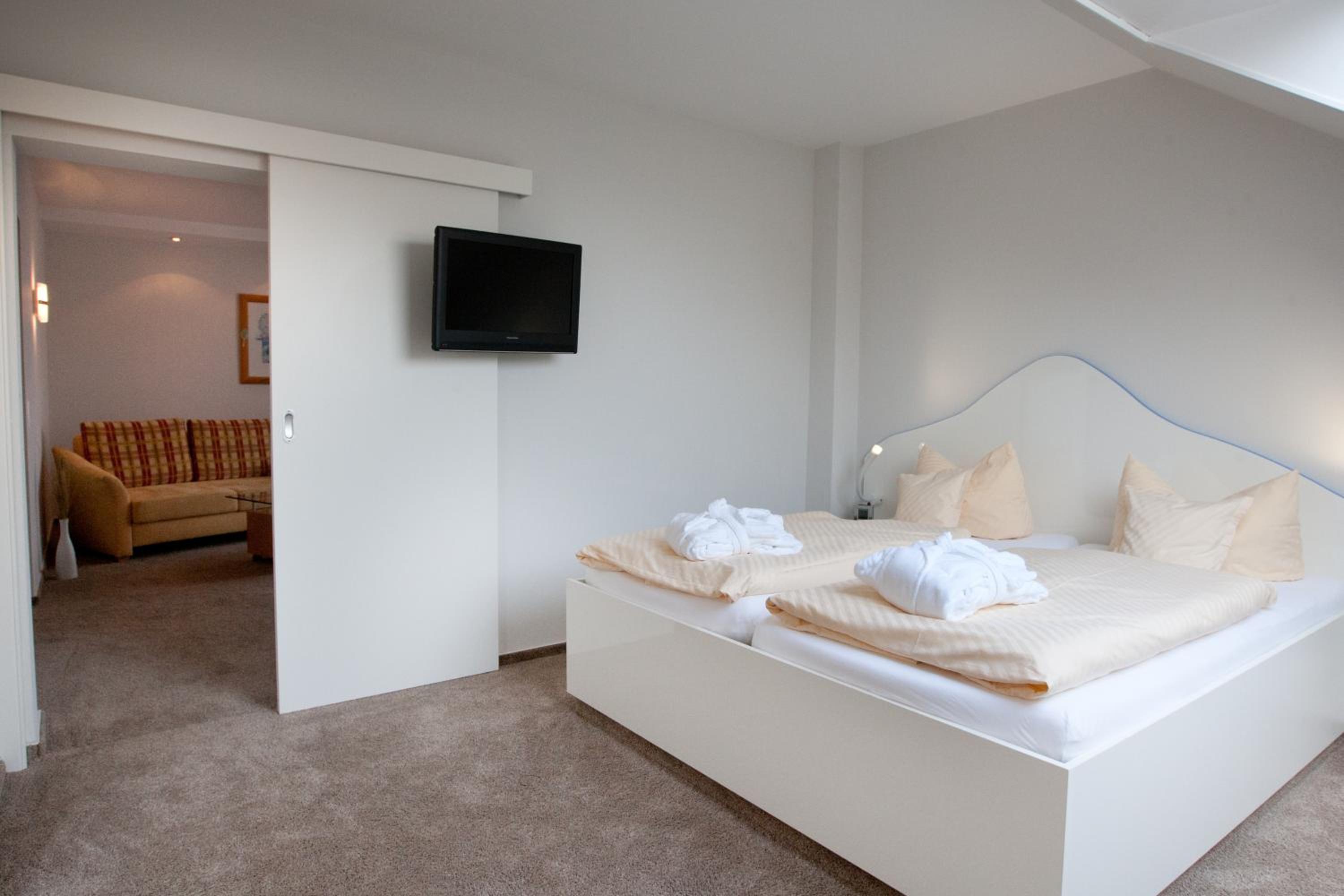 One-Bedroom Suite photo 2