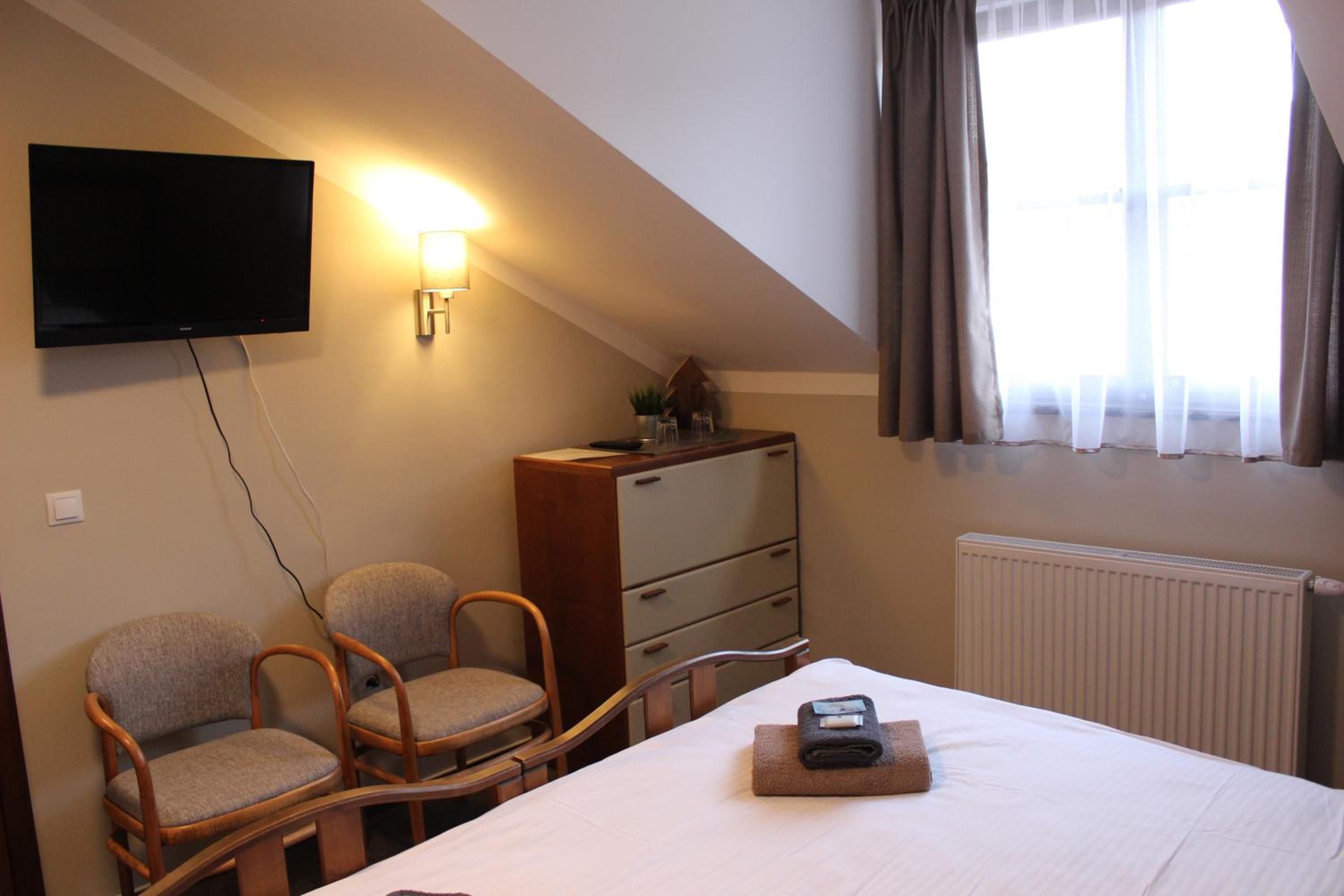 Double Room - Photo 3