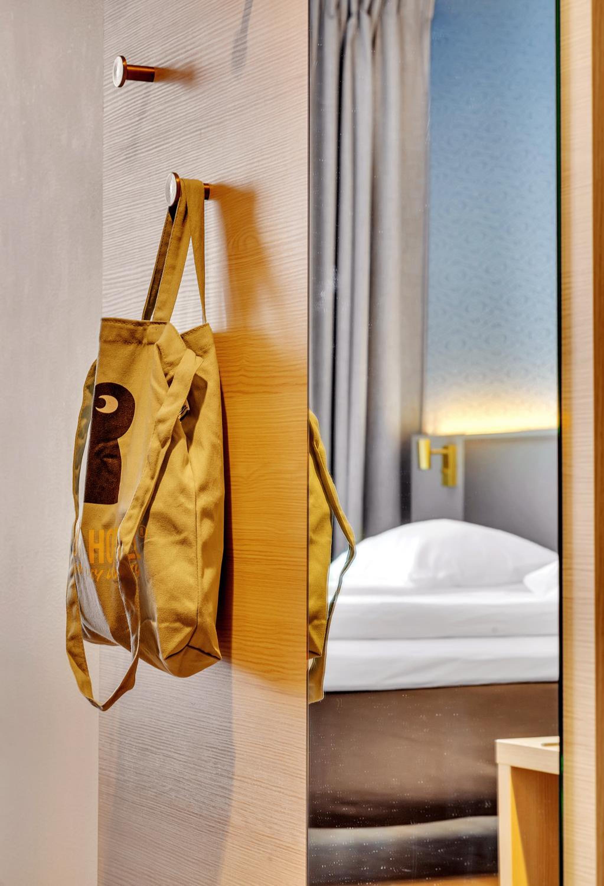 Available room