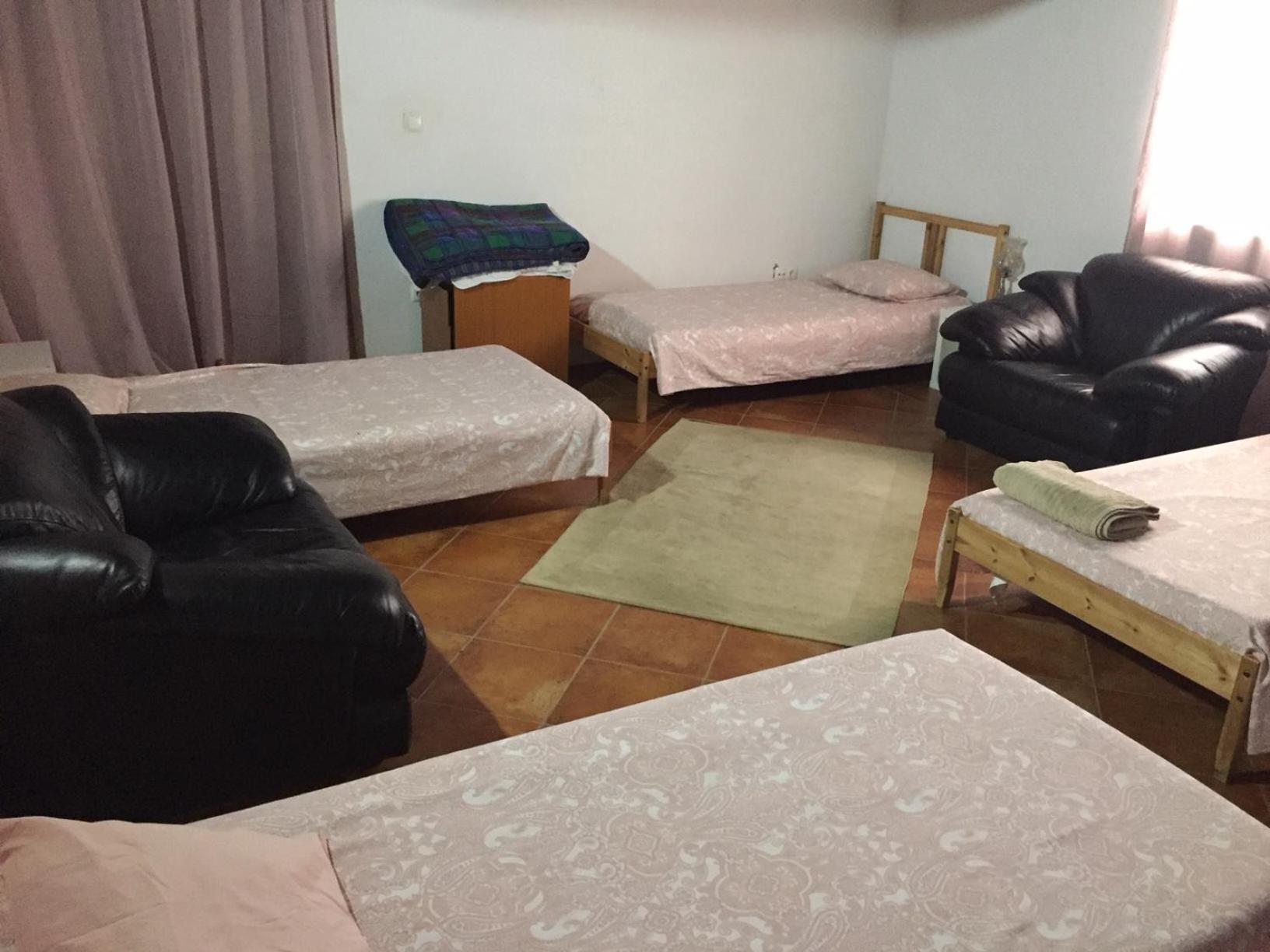 4-Bed Mixed Dormitory Room photo 3