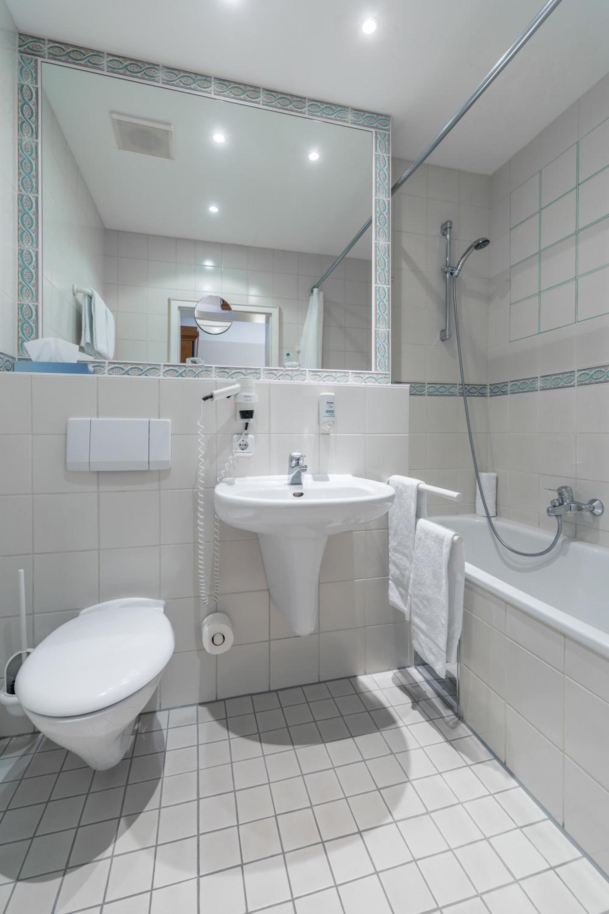 Double Room - Photo 6